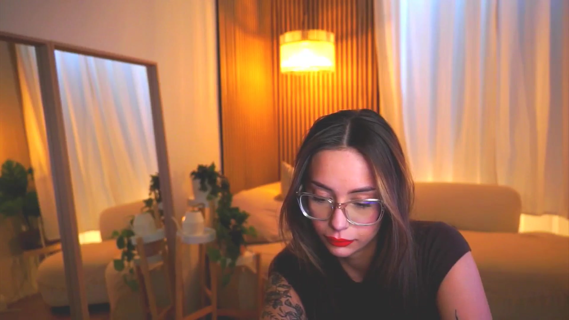 Gallery image thumbnail from Naomii18's myfreecams stream on, 05/09/2025, 16:34 image 14 of 20