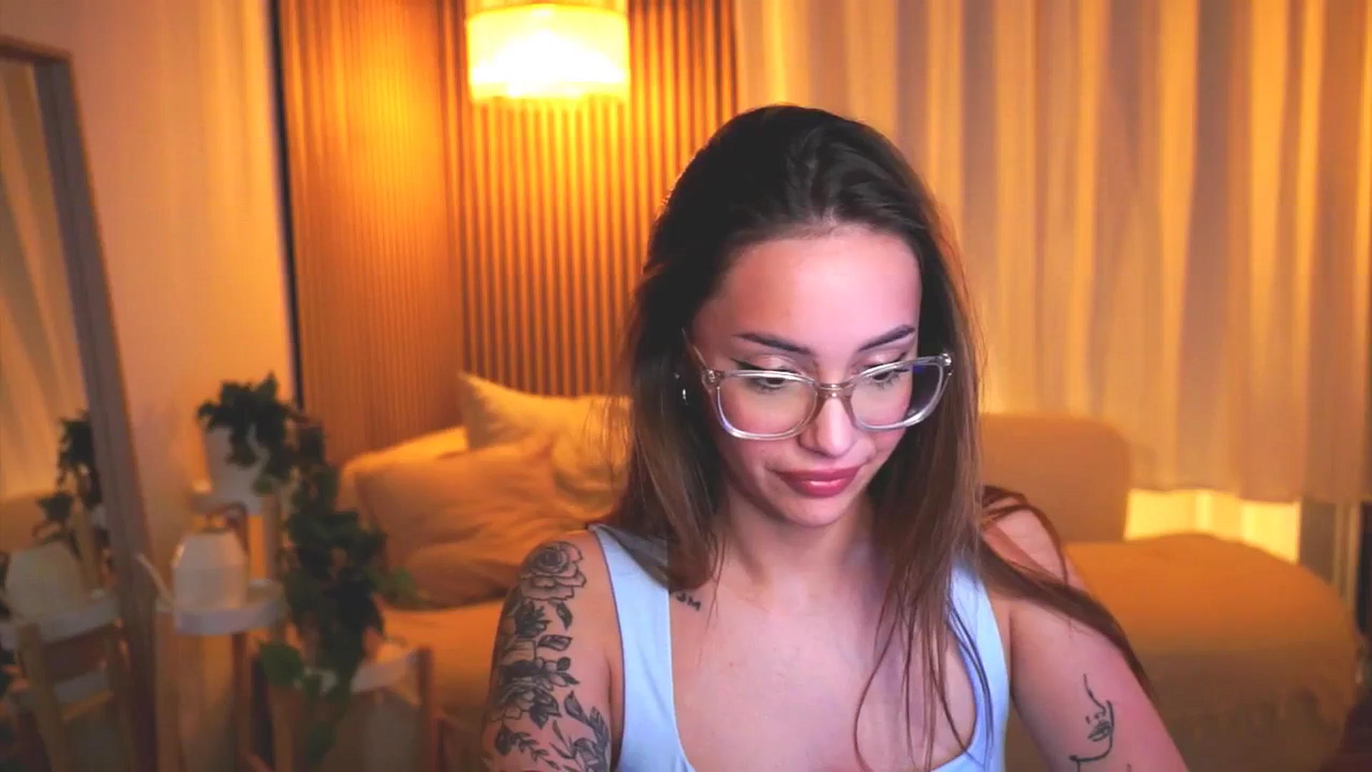 Gallery image thumbnail from Naomii18's myfreecams stream on, 05/11/2025, 19:12 image 7 of 20