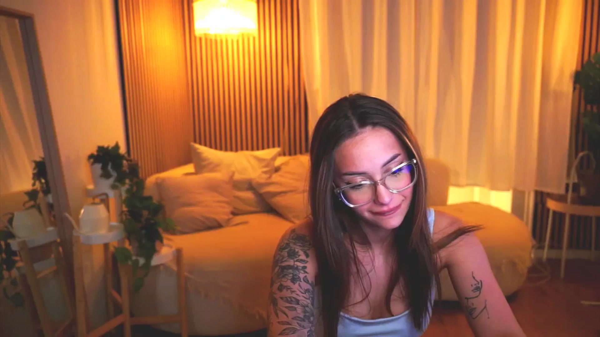 Gallery image thumbnail from Naomii18's myfreecams stream on, 05/11/2025, 19:12 image 19 of 20
