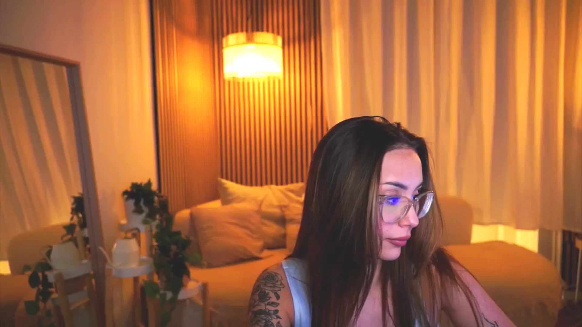 Gallery image thumbnail from Naomii18's myfreecams stream on, 05/11/2025, 19:12 image 4 of 20