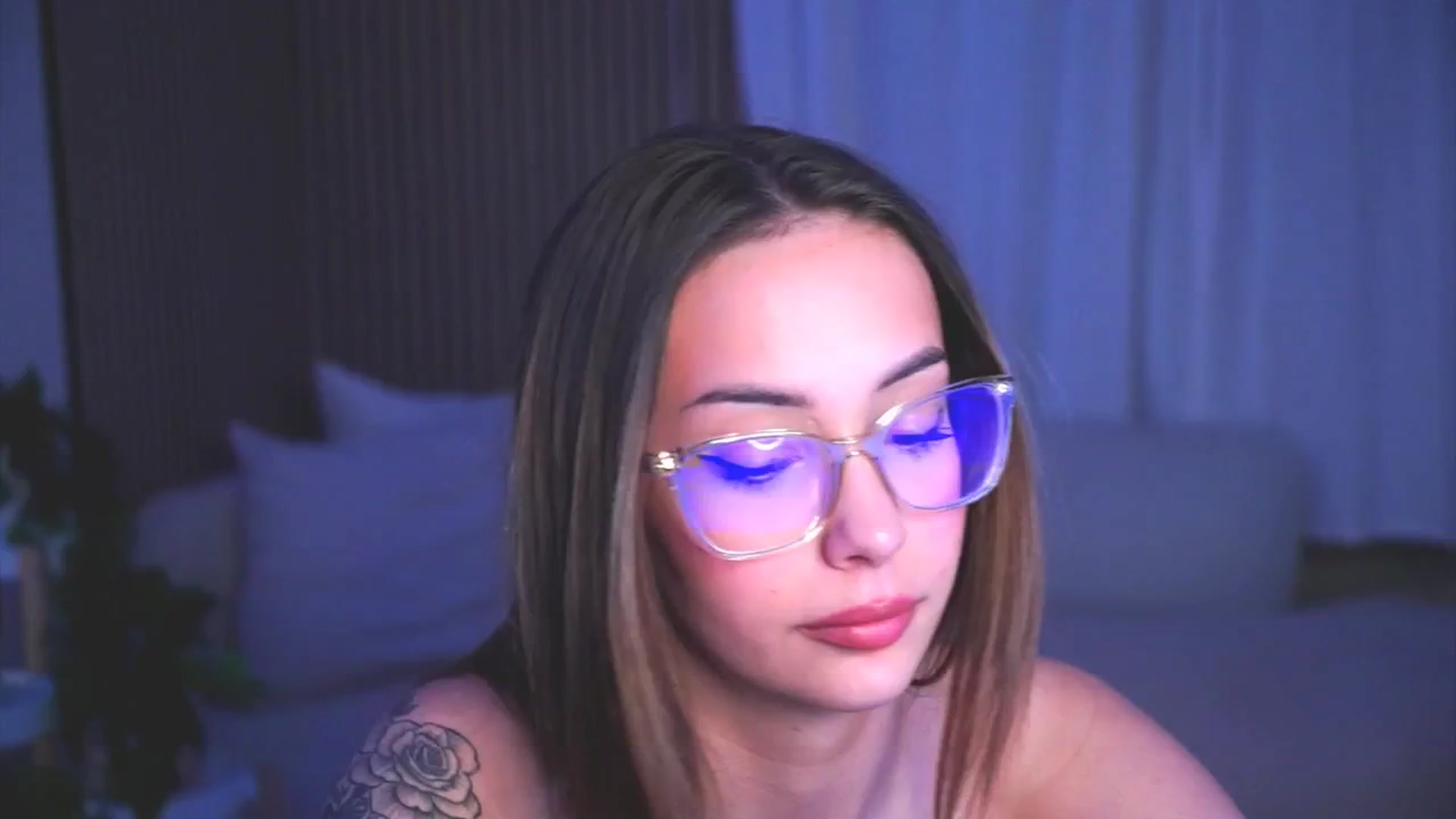 Gallery image thumbnail from Naomii18's myfreecams stream on, 05/11/2025, 20:30 image 3 of 20