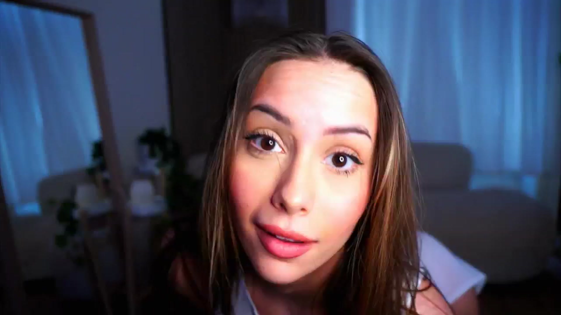 Gallery image thumbnail from Naomii18's myfreecams stream on, 05/13/2025, 15:02 image 5 of 20