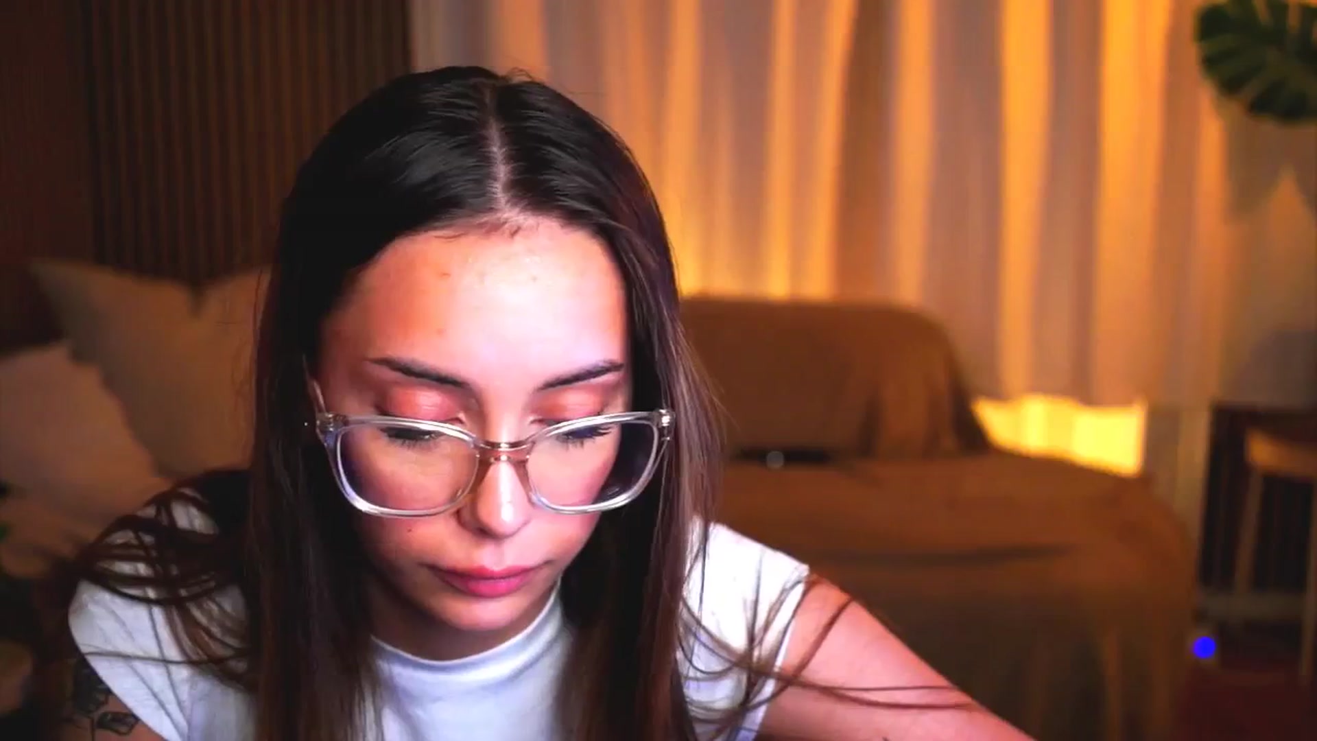 Gallery image thumbnail from Naomii18's myfreecams stream on, 05/25/2025, 20:55 image 9 of 20
