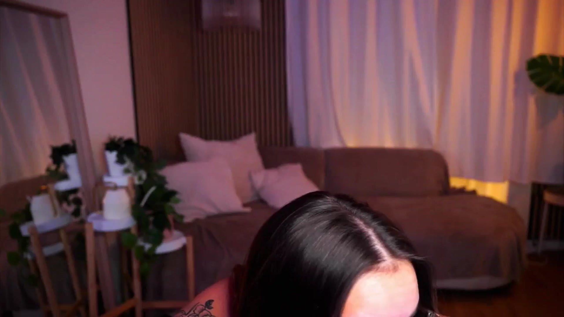 Gallery image thumbnail from Naomii18's myfreecams stream on, 06/01/2025, 18:56 image 18 of 20