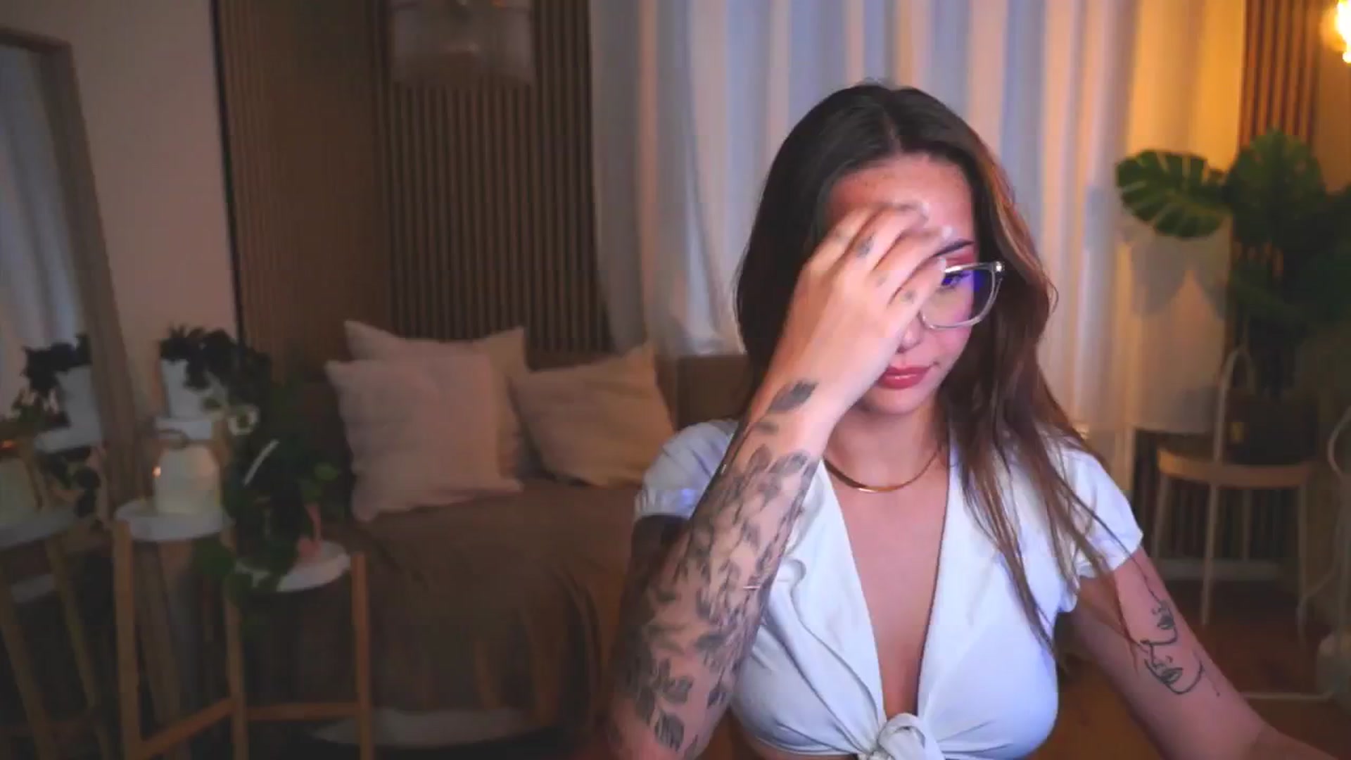 Gallery image thumbnail from Naomii18's myfreecams stream on, 06/05/2025, 17:15 image 2 of 20