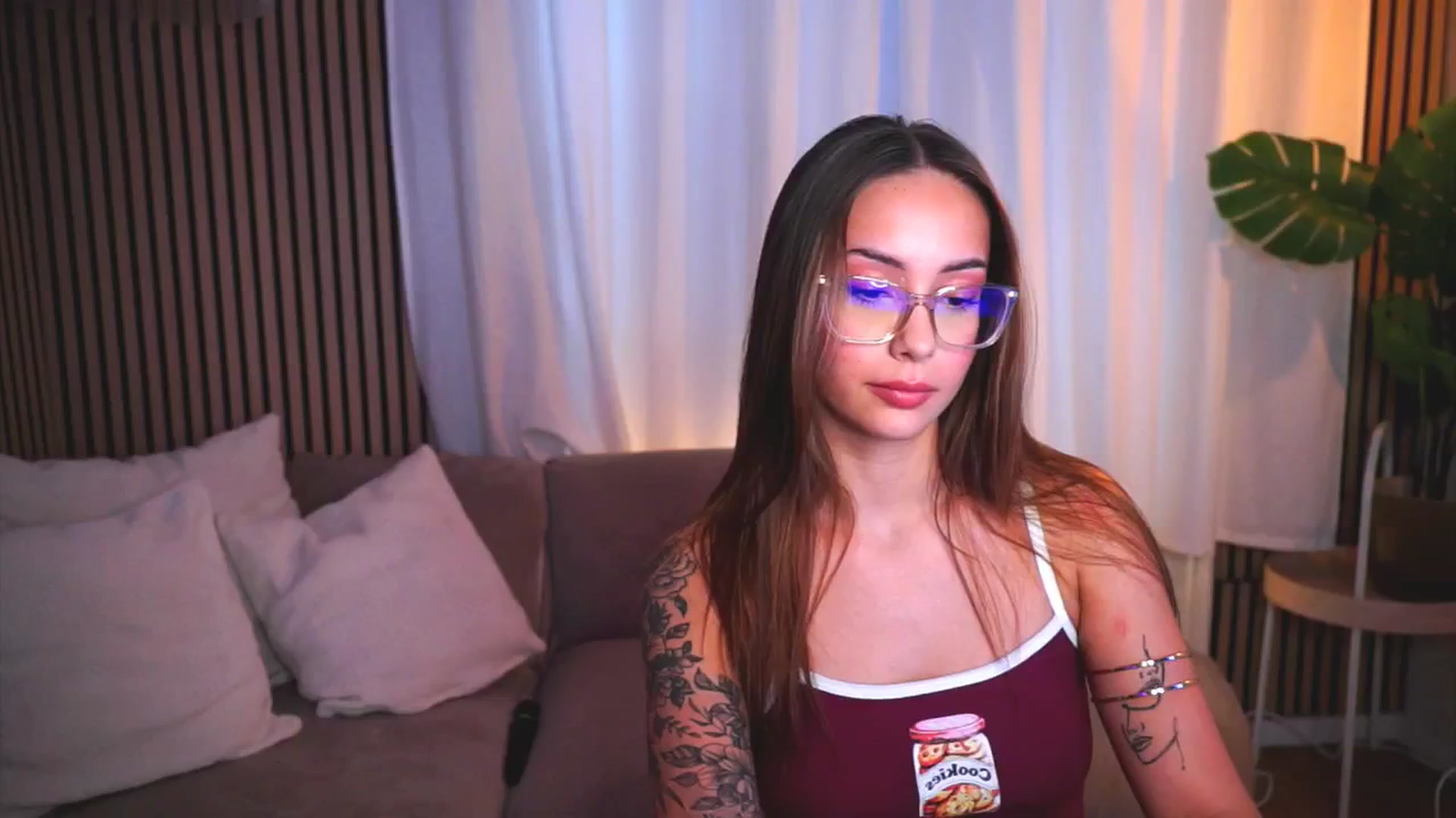 Gallery image thumbnail from Naomii18's myfreecams stream on, 06/07/2025, 16:37 image 4 of 20