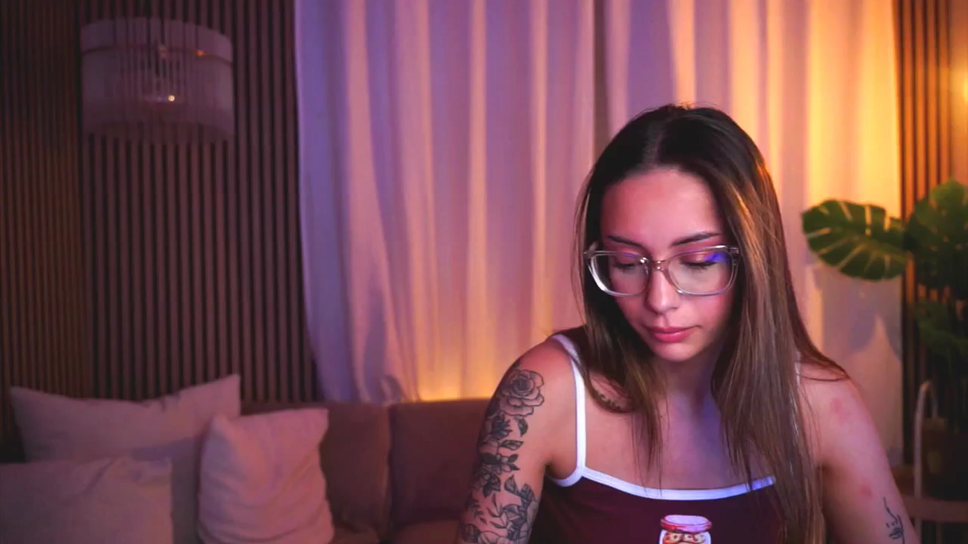 Gallery image thumbnail from Naomii18's myfreecams stream on, 06/07/2025, 19:31 image 20 of 20