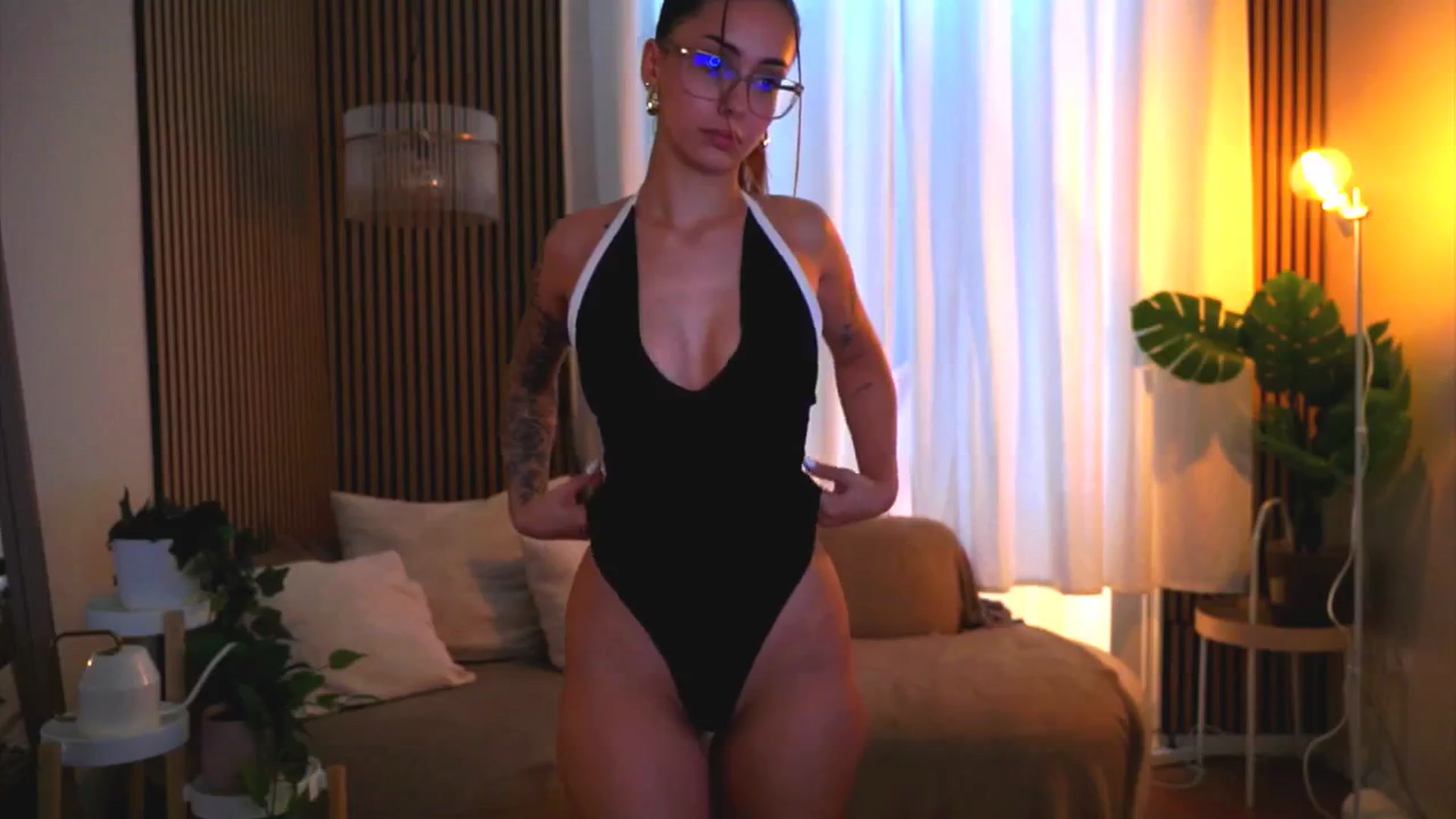 Gallery image thumbnail from Naomii18's myfreecams stream on, 06/12/2025, 14:19 image 7 of 20