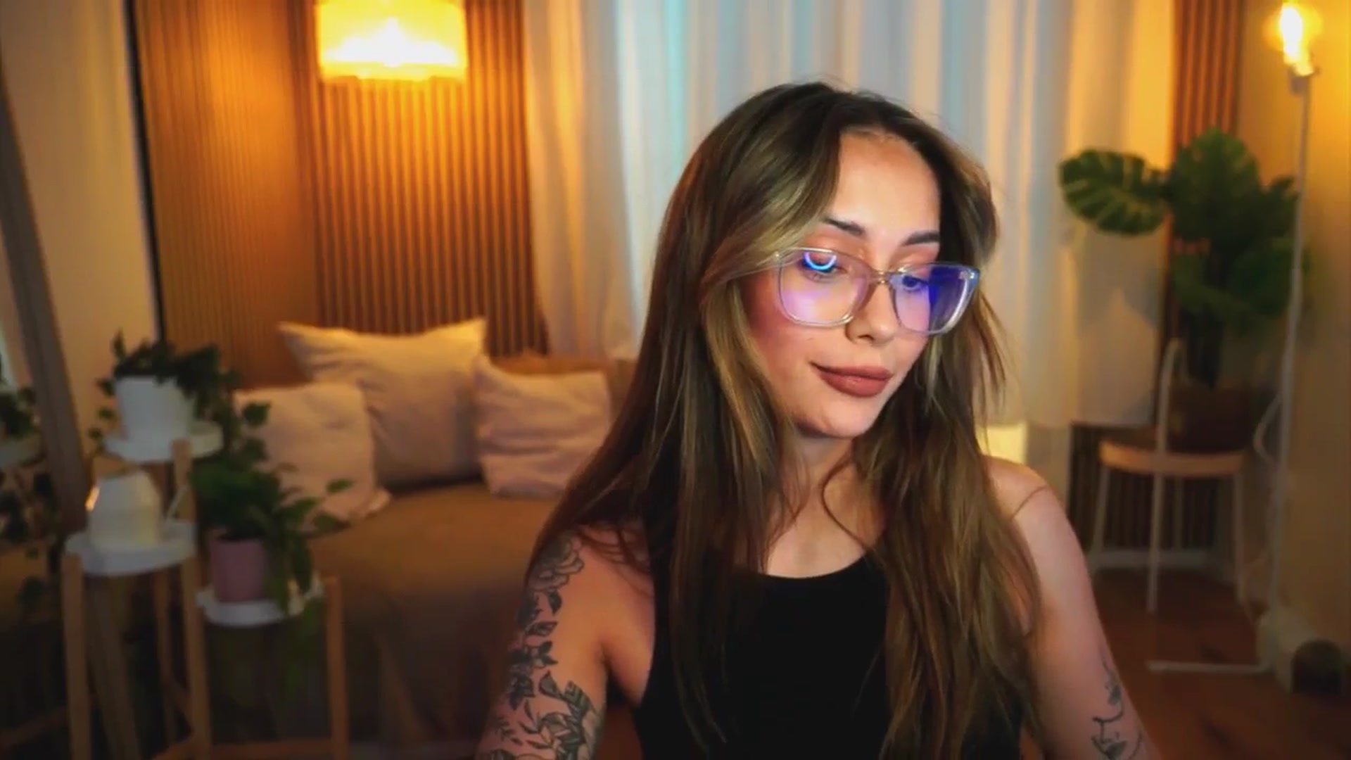 Gallery image thumbnail from Naomii18's myfreecams stream on, 06/24/2025, 15:56 image 8 of 20
