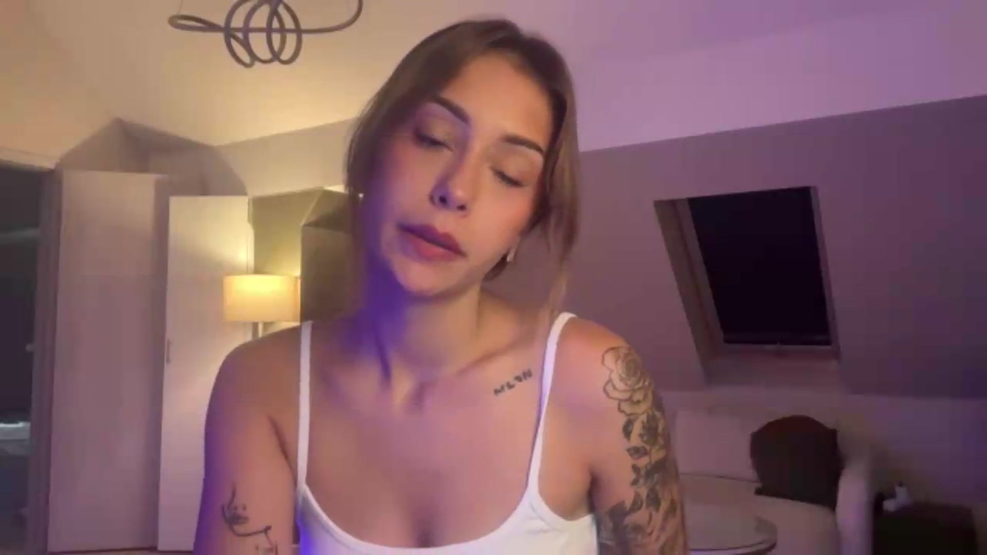 Gallery image thumbnail from Naomii20's myfreecams stream on, 07/02/2026, 12:46 image 12 of 20