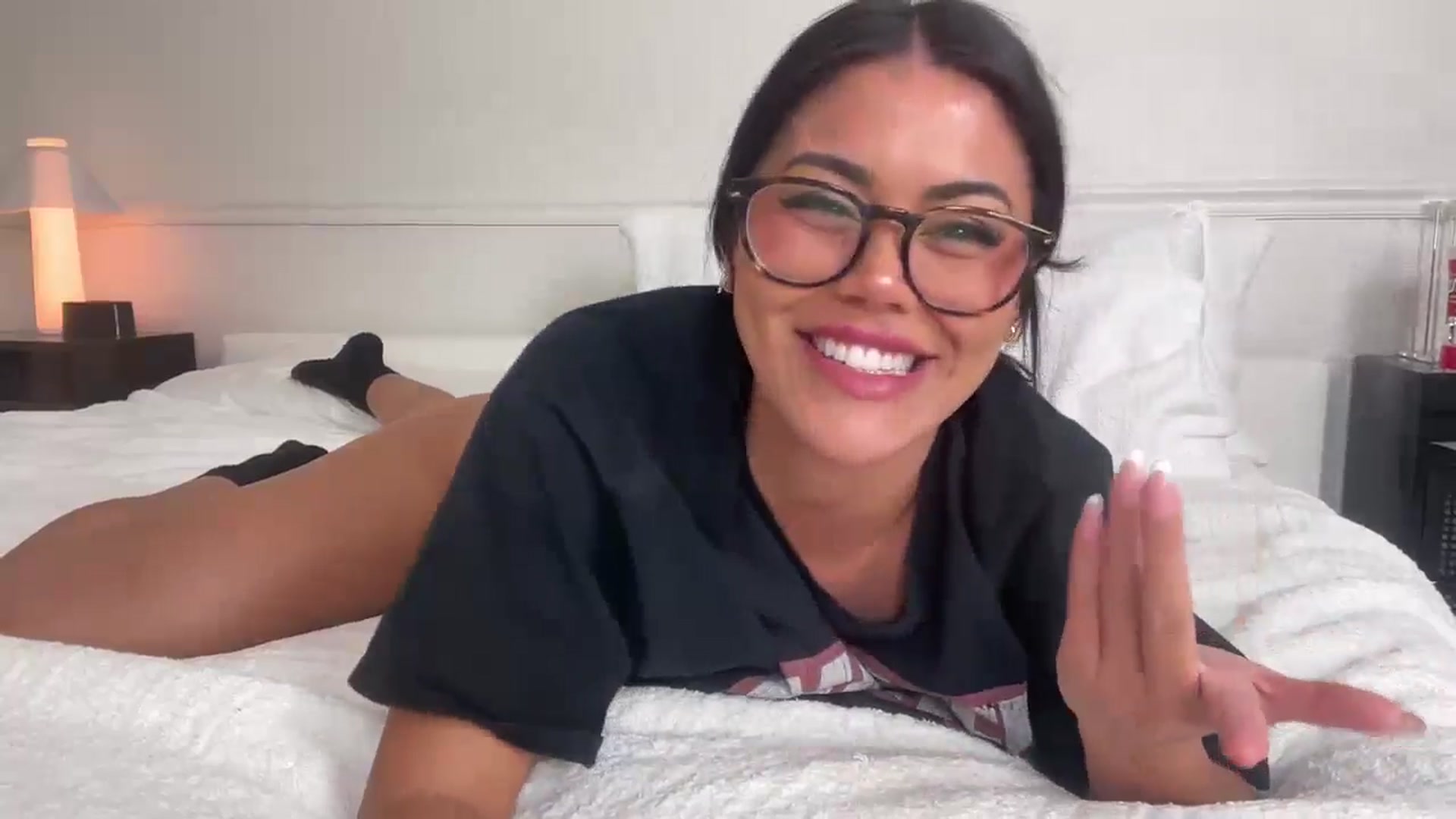 Gallery image thumbnail from Naomilynn's myfreecams stream on, 04/28/2024, 08:59 image 20 of 20