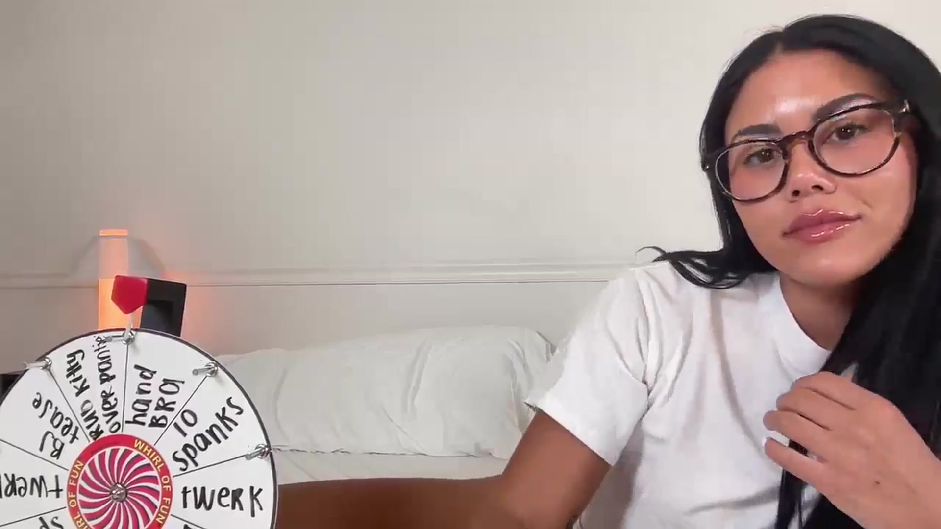 Gallery image thumbnail from Naomilynn's myfreecams stream on, 08/18/2024, 05:14 image 5 of 20