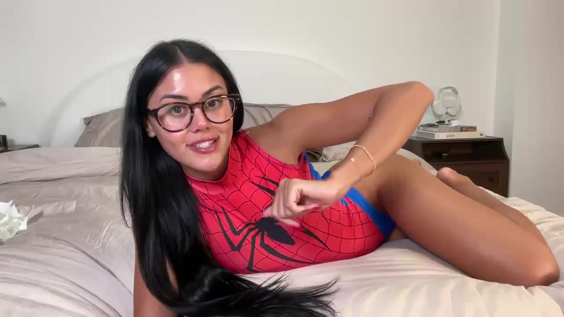 Gallery image thumbnail from Naomilynn's myfreecams stream on, 10/09/2024, 04:32 image 4 of 20