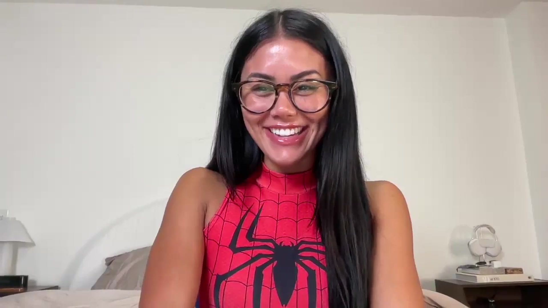 Gallery image thumbnail from Naomilynn's myfreecams stream on, 10/09/2024, 04:32 image 10 of 20