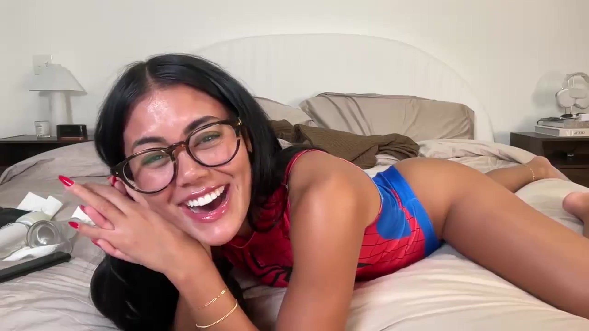 Gallery image thumbnail from Naomilynn's myfreecams stream on, 10/09/2024, 05:35 image 13 of 20