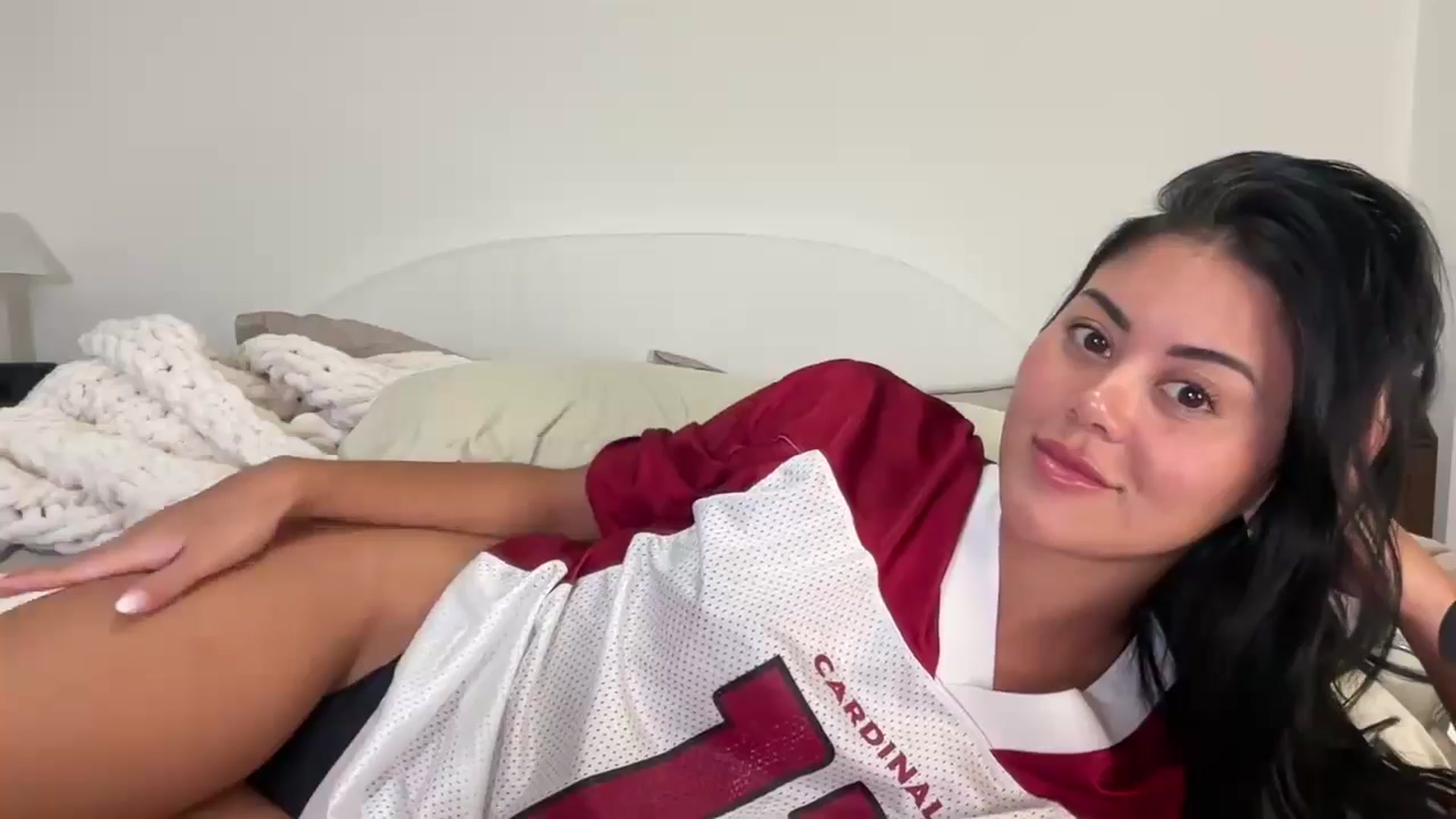 Gallery image thumbnail from Naomilynn's myfreecams stream on, 10/25/2024, 07:38 image 10 of 20