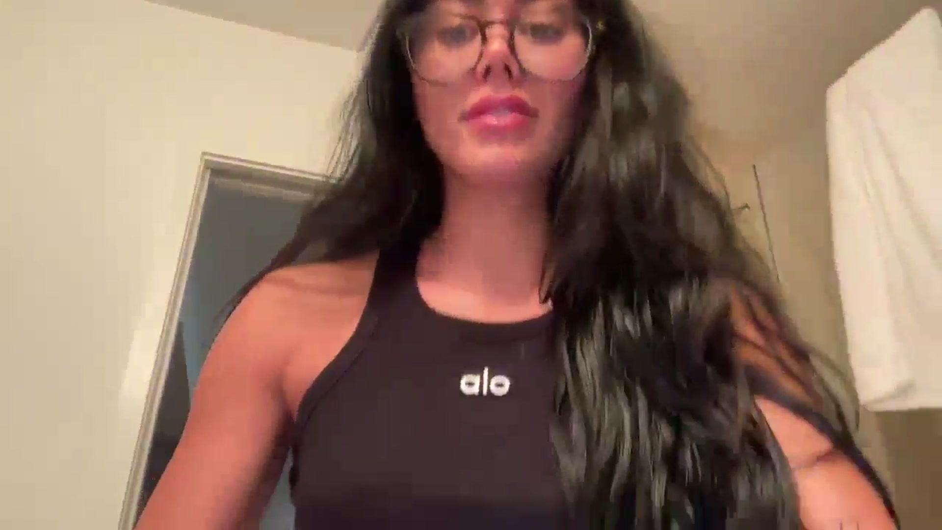 Gallery image thumbnail from Naomilynn's myfreecams stream on, 10/31/2024, 01:56 image 20 of 20