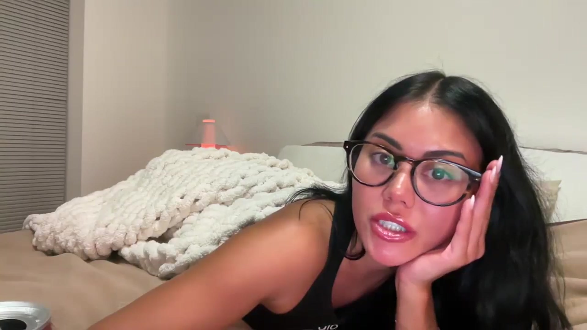 Gallery image thumbnail from Naomilynn's myfreecams stream on, 10/31/2024, 01:56 image 7 of 20