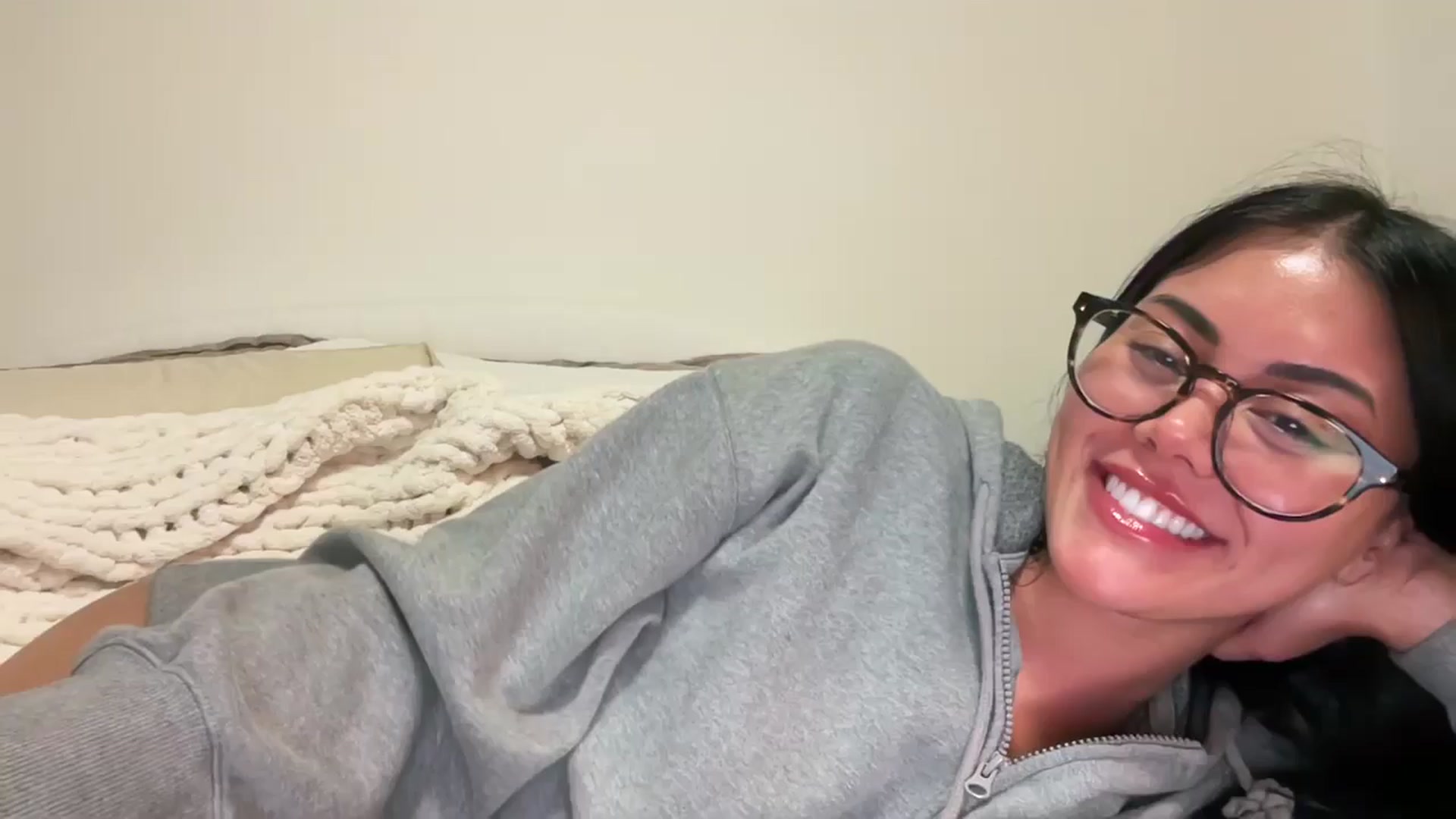 Gallery image thumbnail from Naomilynn's myfreecams stream on, 10/31/2024, 05:27 image 1 of 20