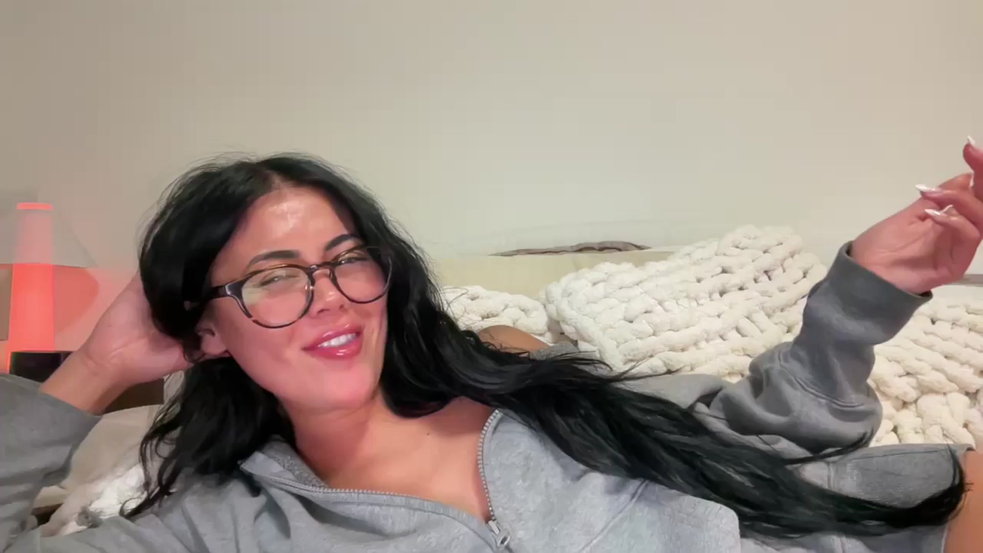 Gallery image thumbnail from Naomilynn's myfreecams stream on, 10/31/2024, 06:26 image 1 of 20
