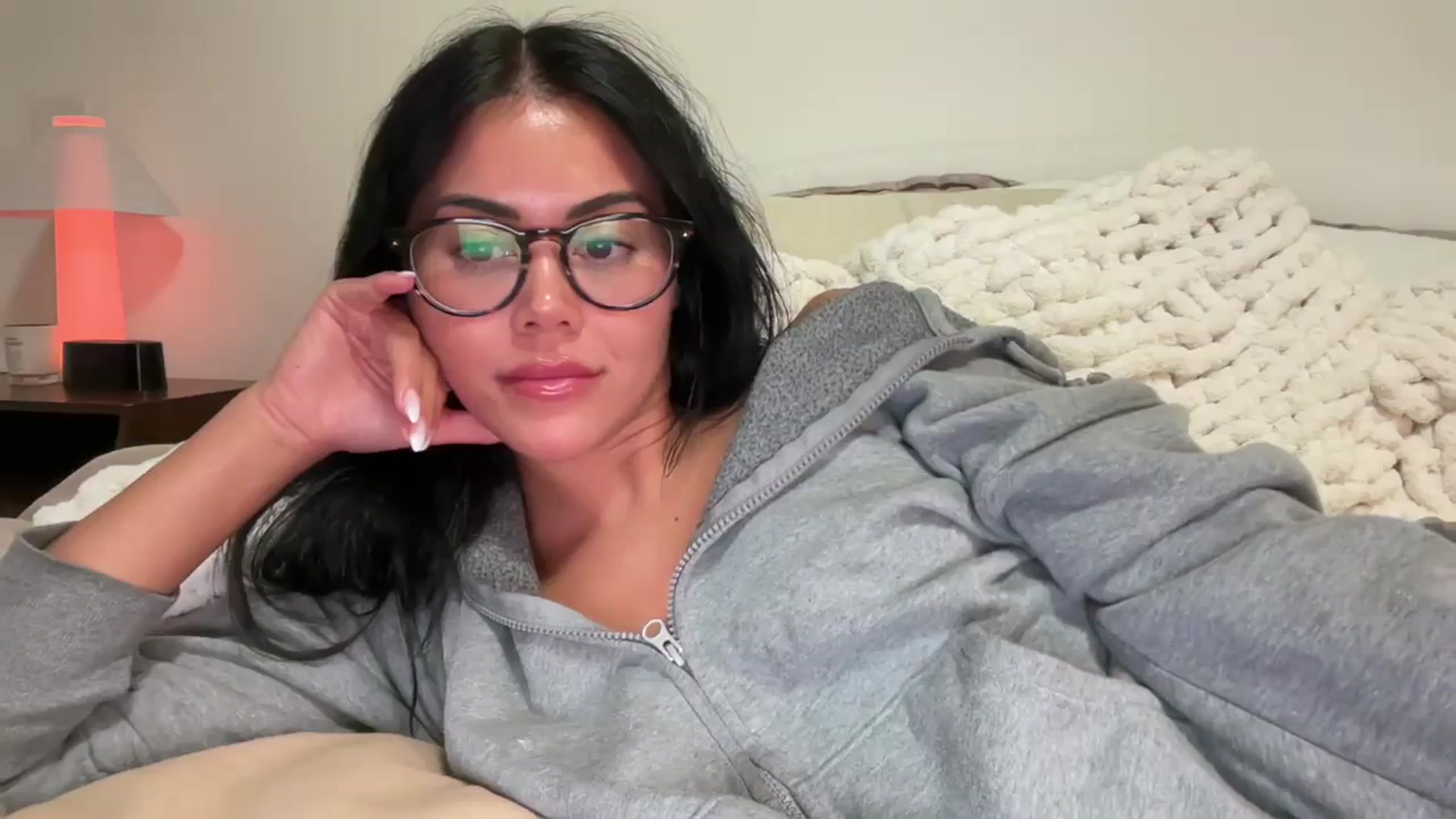 Gallery image thumbnail from Naomilynn's myfreecams stream on, 10/31/2024, 06:49 image 12 of 20