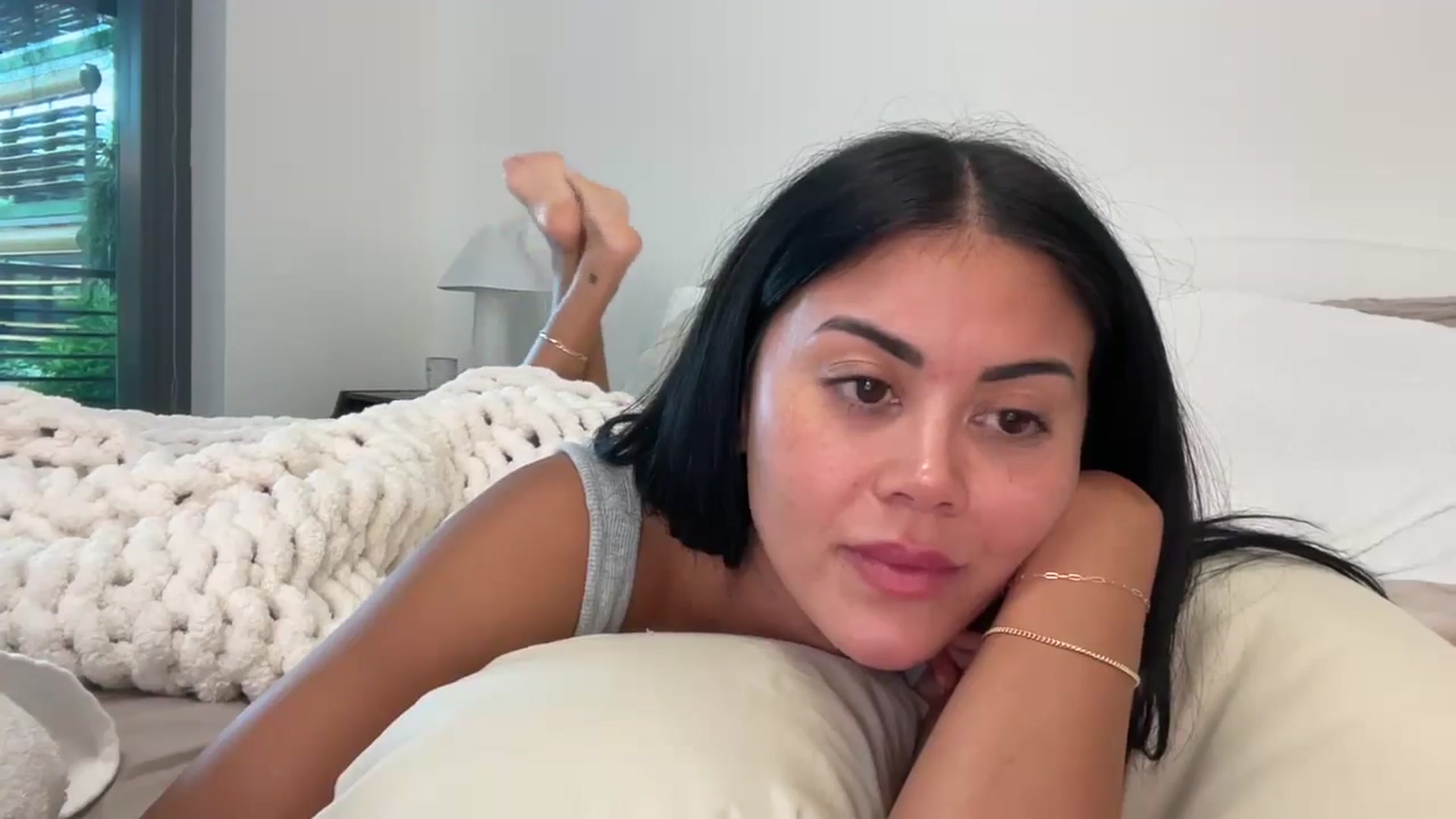 Gallery image thumbnail from Naomilynn's myfreecams stream on, 11/08/2024, 22:51 image 3 of 20