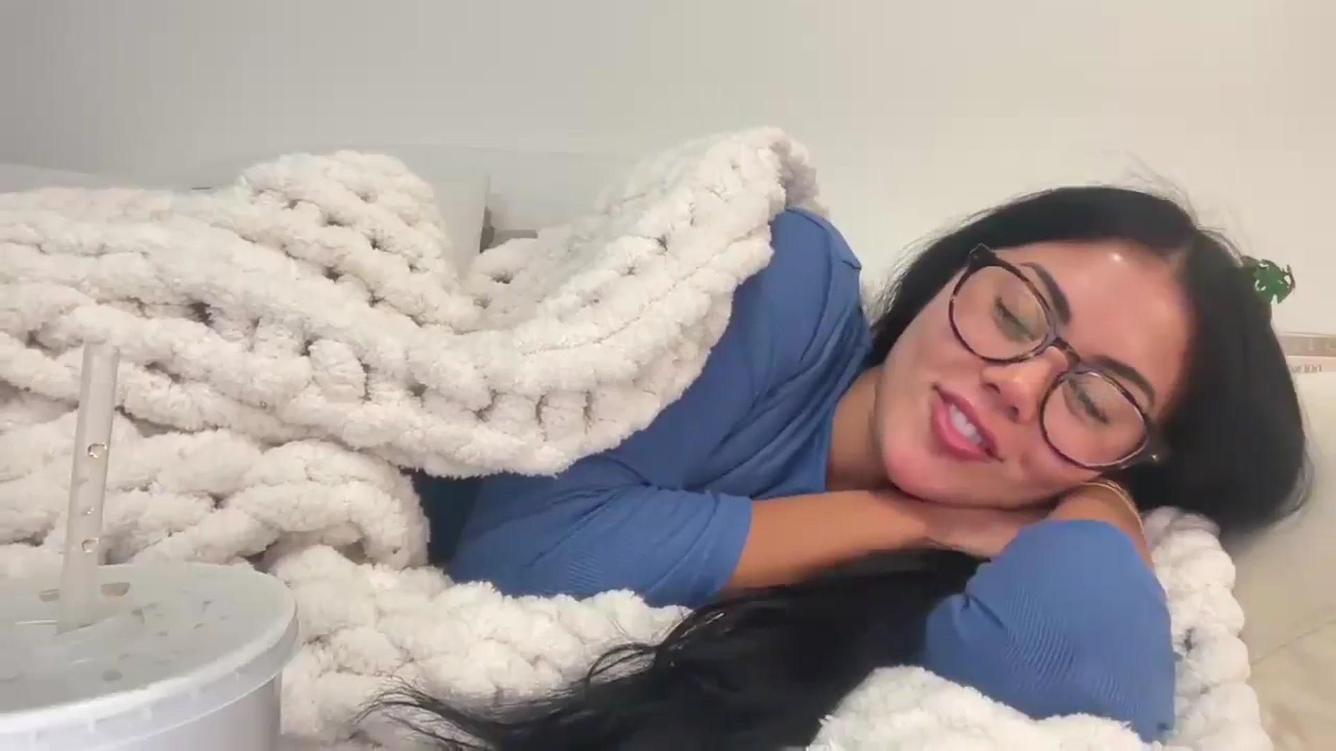 Gallery image thumbnail from Naomilynn's myfreecams stream on, 11/12/2024, 06:48 image 6 of 20