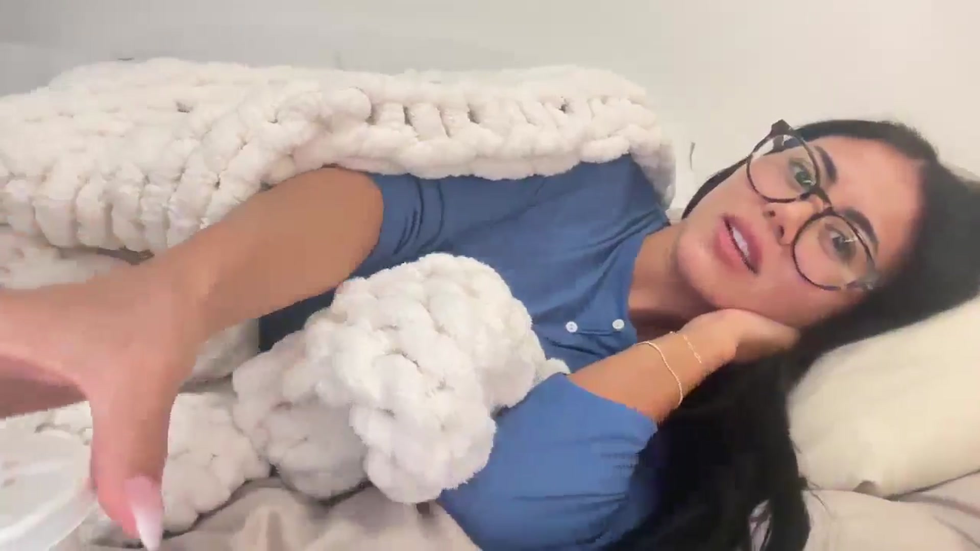 Gallery image thumbnail from Naomilynn's myfreecams stream on, 11/12/2024, 06:48 image 16 of 20