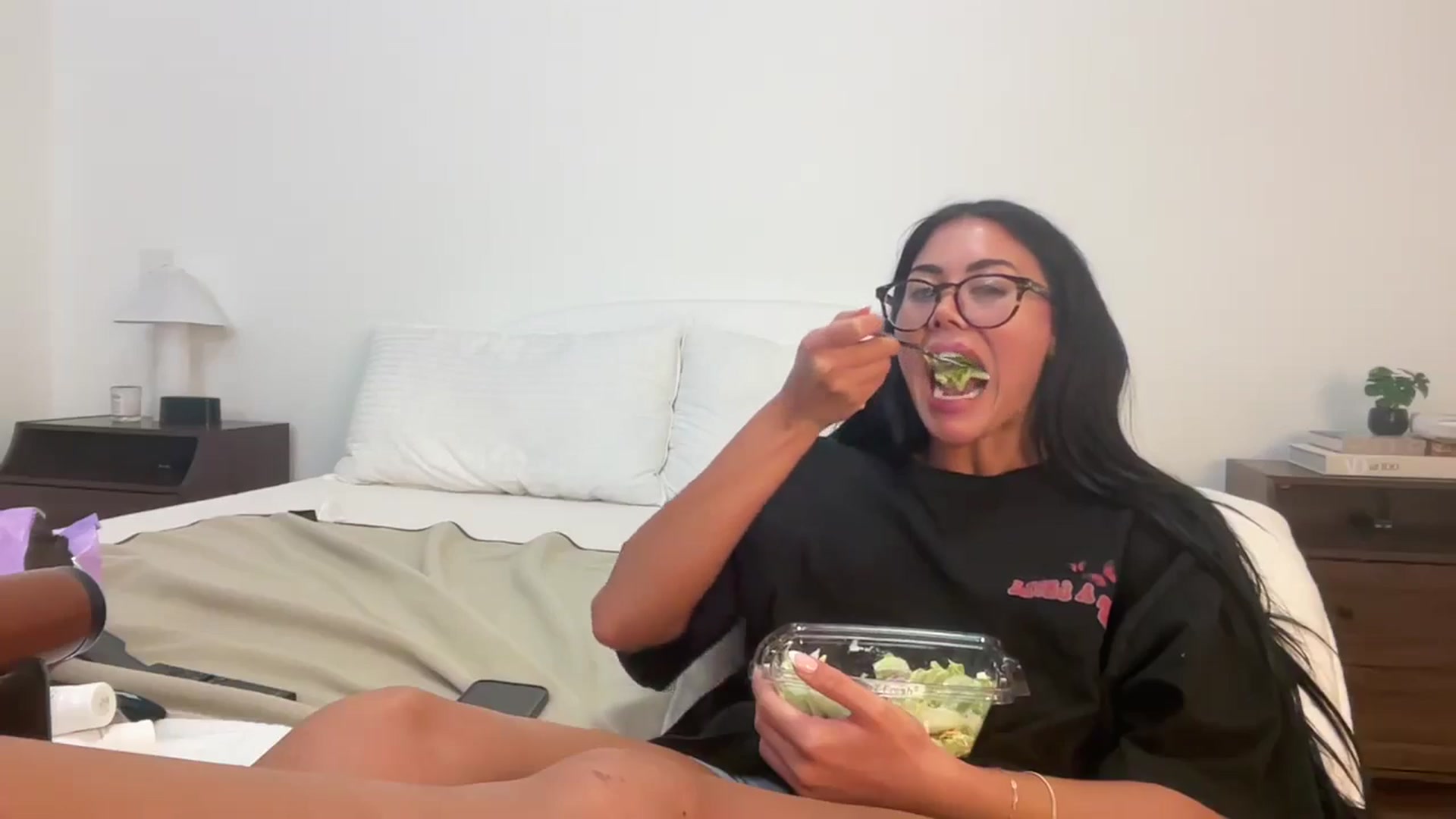Gallery image thumbnail from Naomilynn's myfreecams stream on, 11/20/2024, 11:39 image 5 of 20