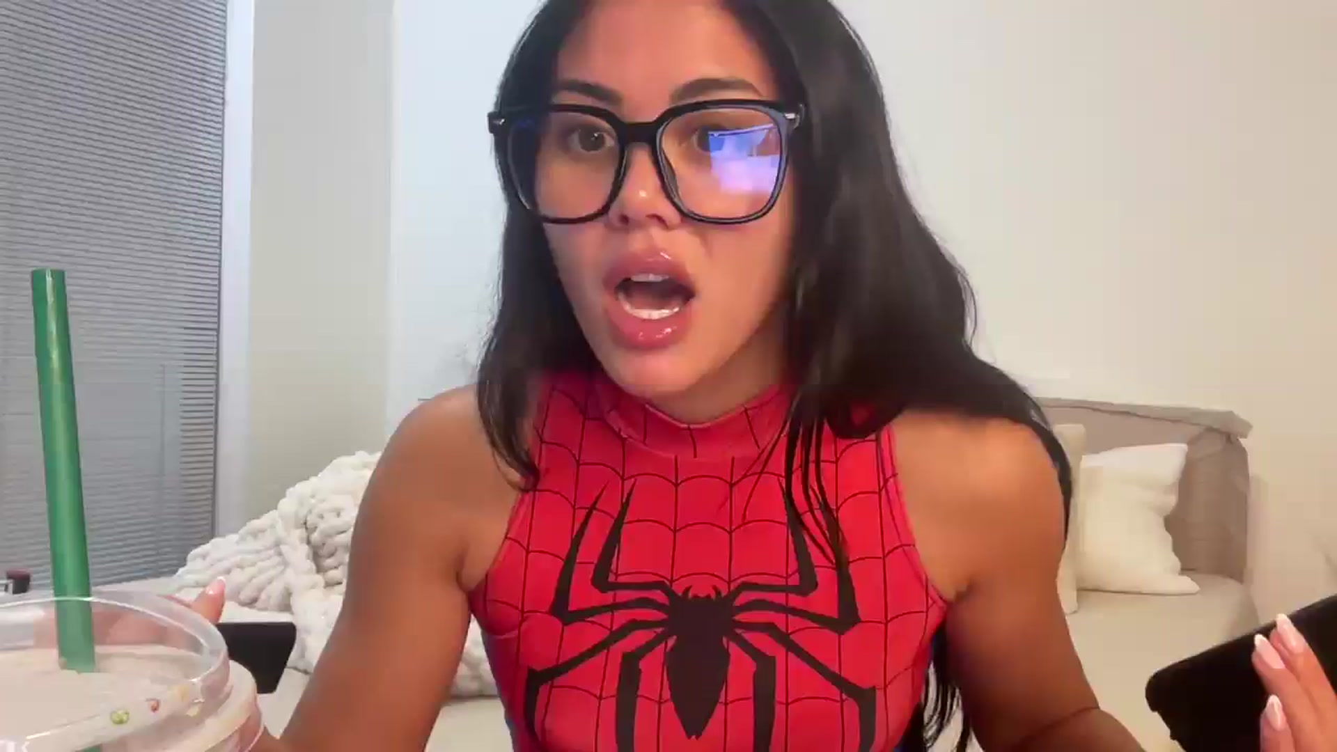 Gallery image thumbnail from Naomilynn's myfreecams stream on, 11/21/2024, 23:31 image 1 of 20