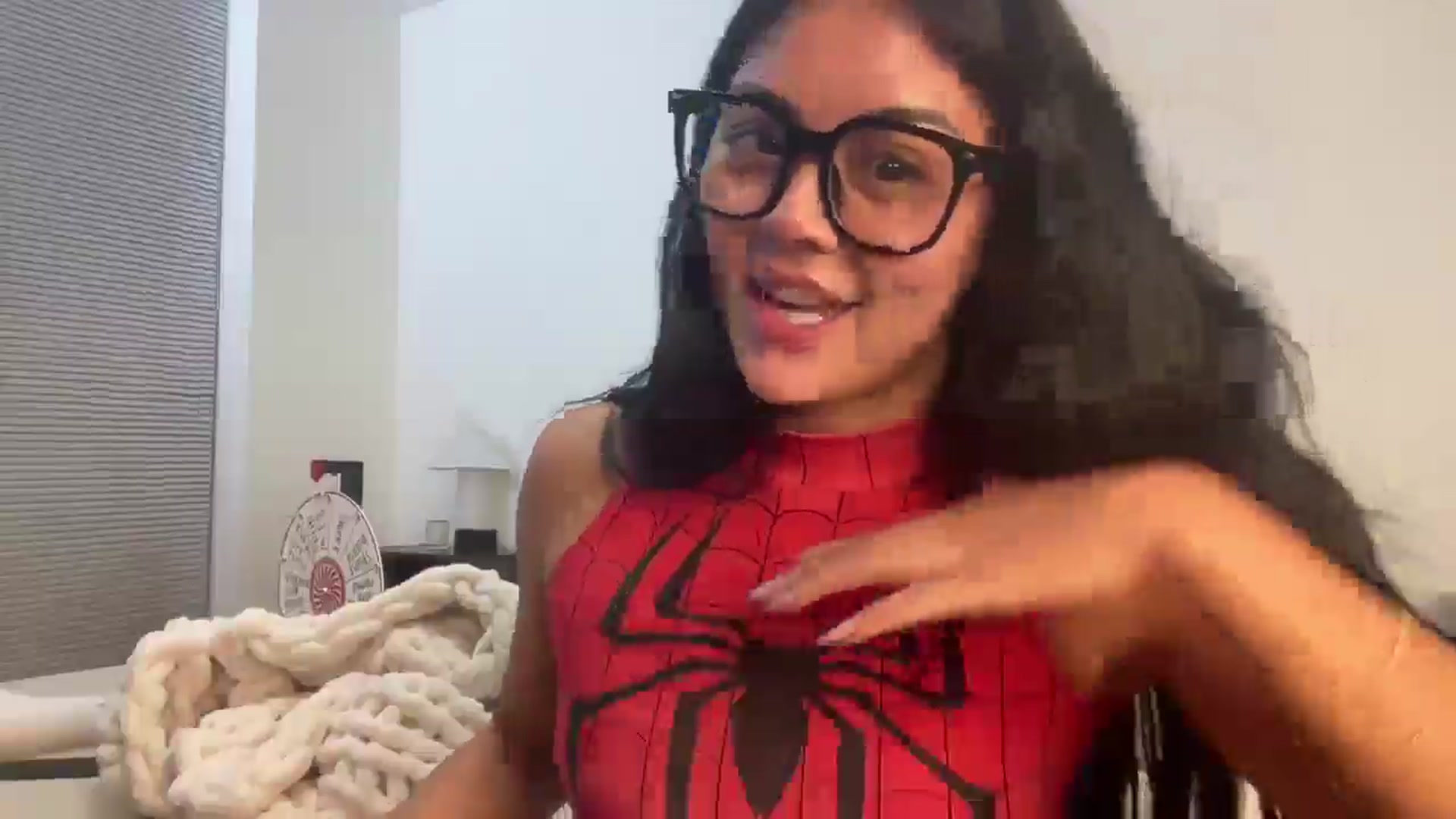 Gallery image thumbnail from Naomilynn's myfreecams stream on, 11/22/2024, 05:10 image 7 of 20