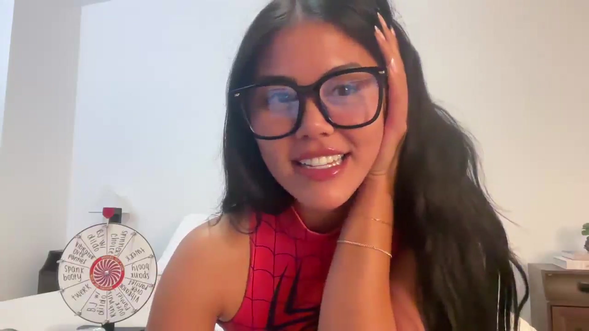 Gallery image thumbnail from Naomilynn's myfreecams stream on, 11/22/2024, 05:10 image 18 of 20
