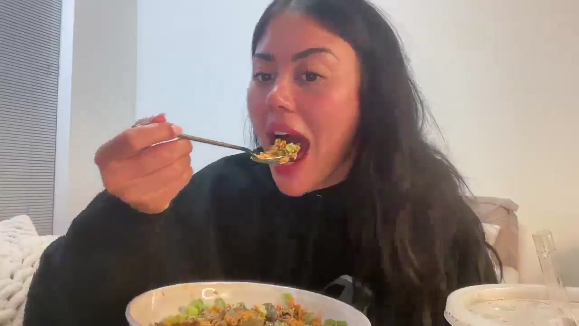 Gallery image thumbnail from Naomilynn's myfreecams stream on, 11/24/2024, 08:32 image 10 of 20