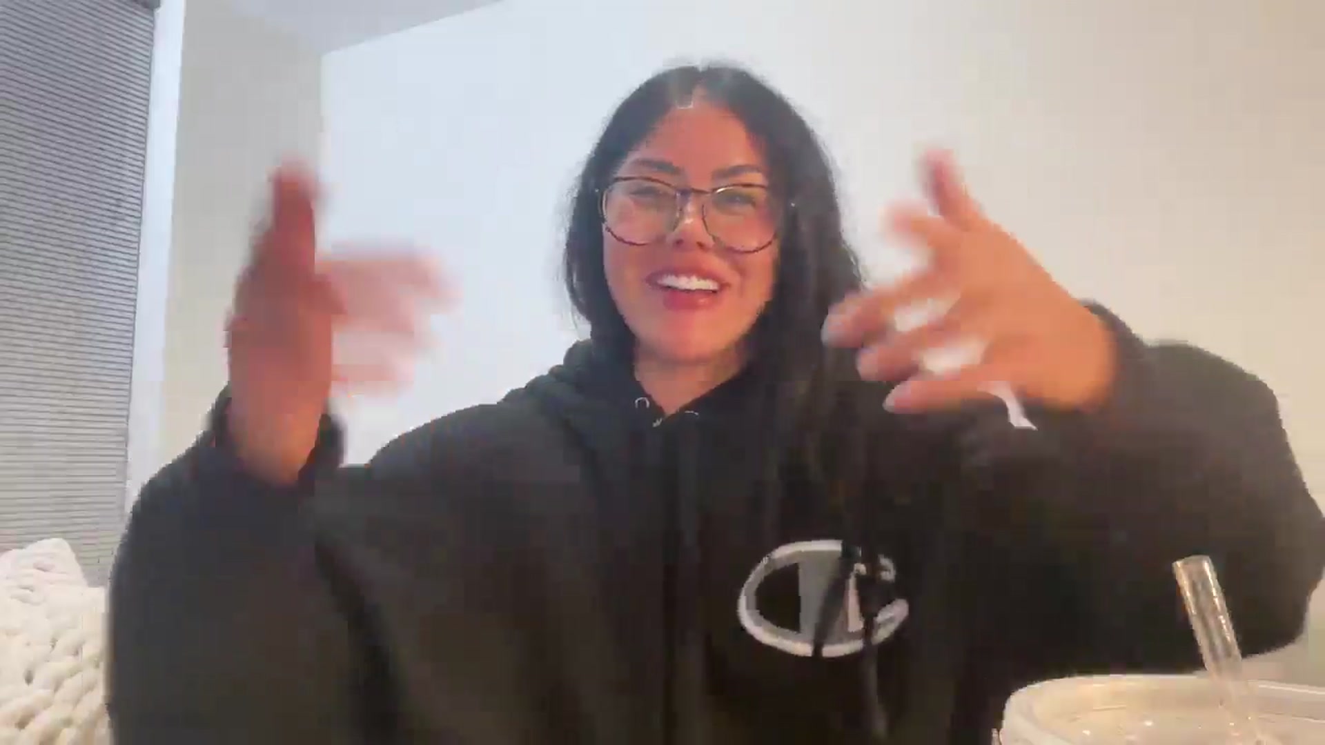 Gallery image thumbnail from Naomilynn's myfreecams stream on, 11/24/2024, 08:32 image 4 of 20