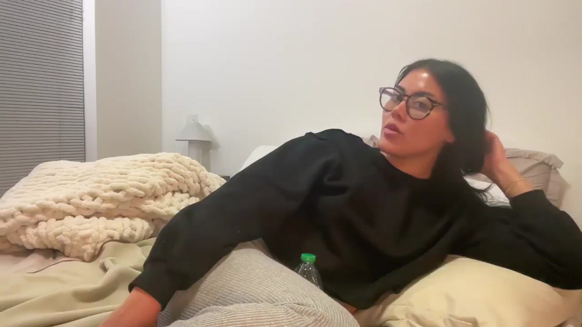 Gallery image thumbnail from Naomilynn's myfreecams stream on, 11/25/2024, 07:31 image 16 of 20