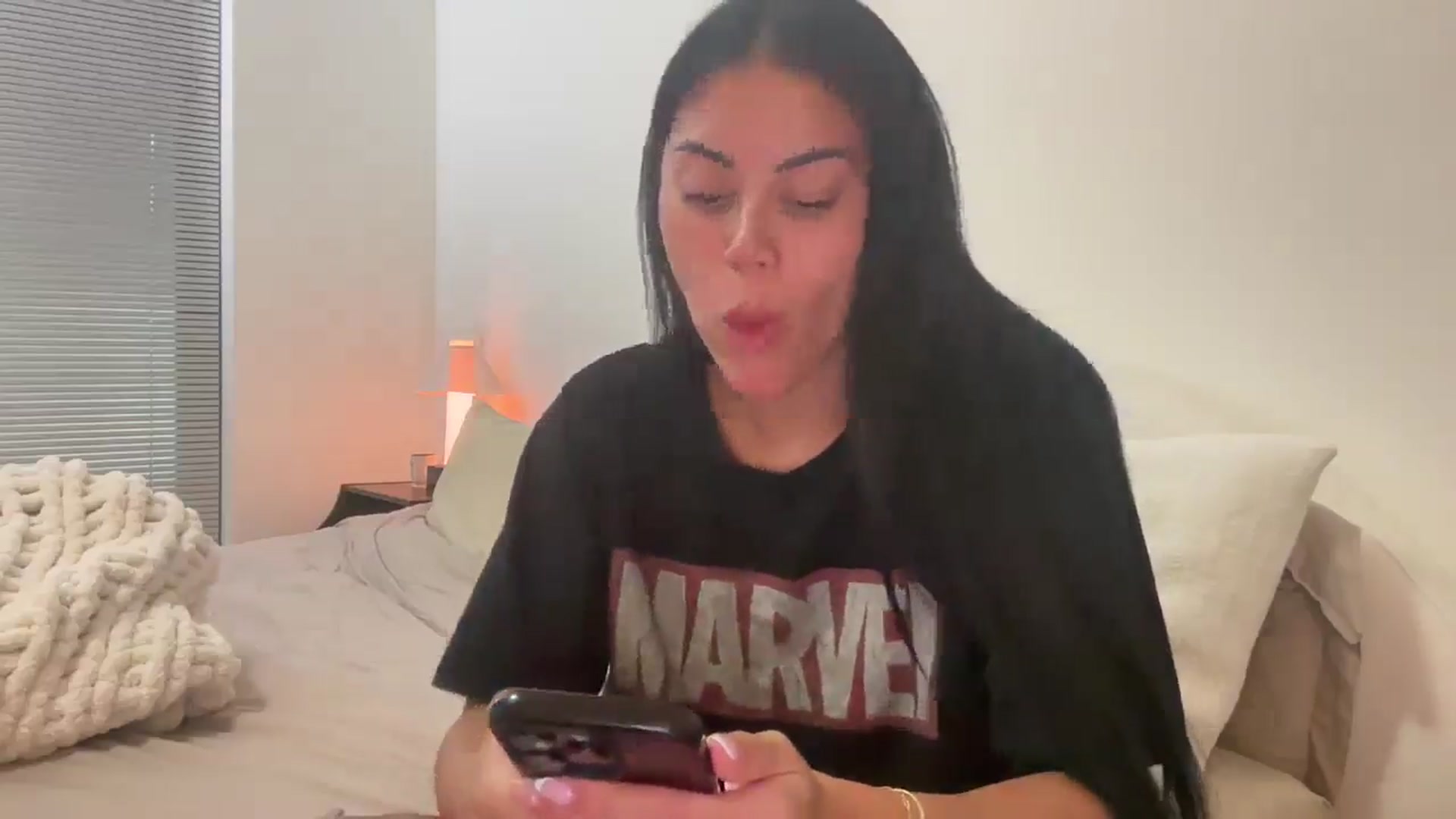 Gallery image thumbnail from Naomilynn's myfreecams stream on, 11/29/2024, 21:22 image 2 of 20
