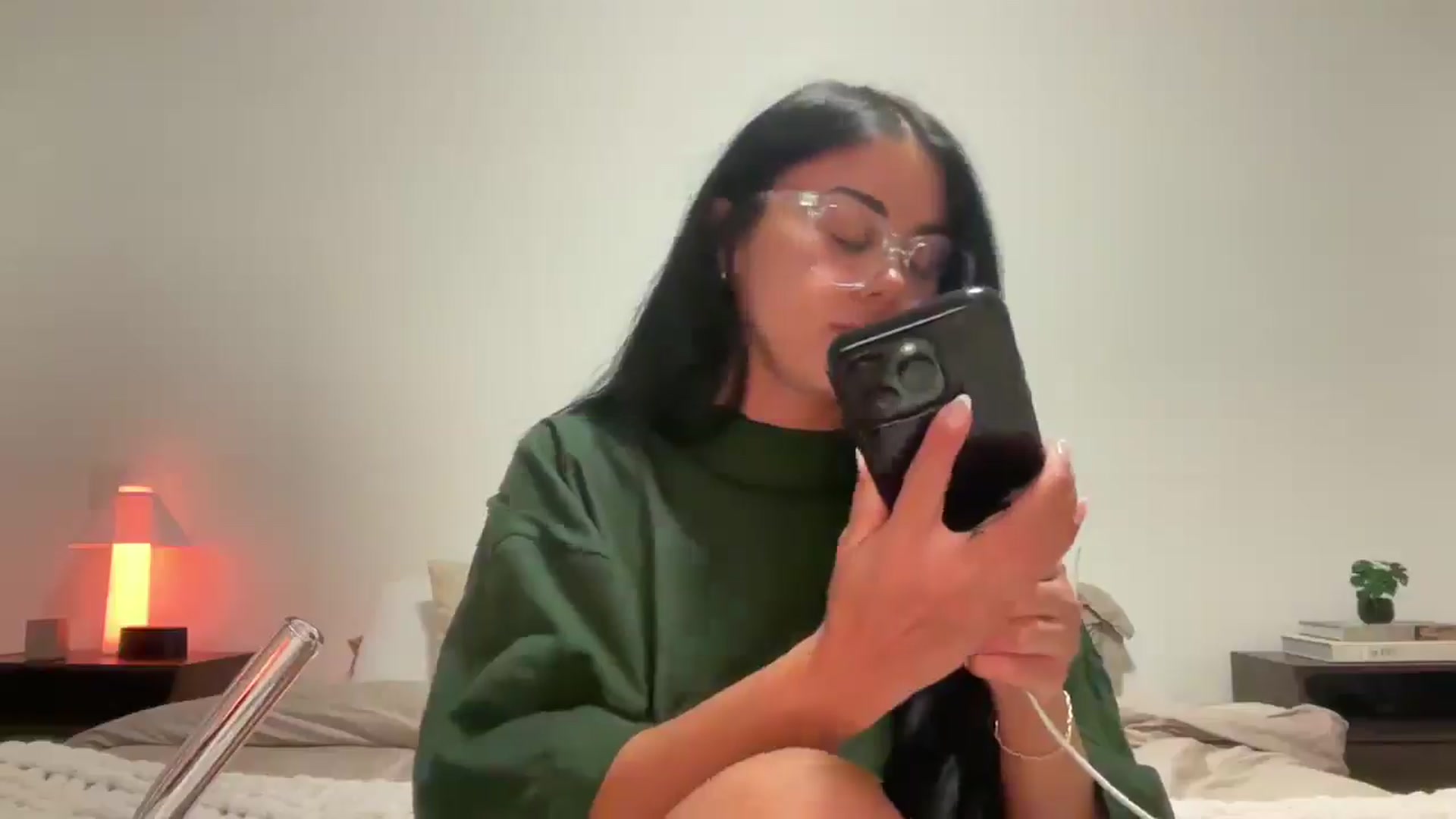 Gallery image thumbnail from Naomilynn's myfreecams stream on, 12/07/2024, 03:42 image 16 of 20