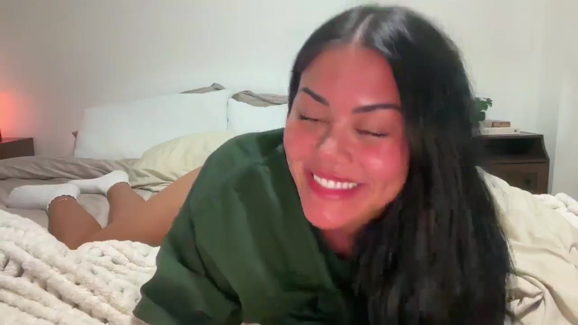 Gallery image thumbnail from Naomilynn's myfreecams stream on, 12/07/2024, 06:03 image 18 of 20