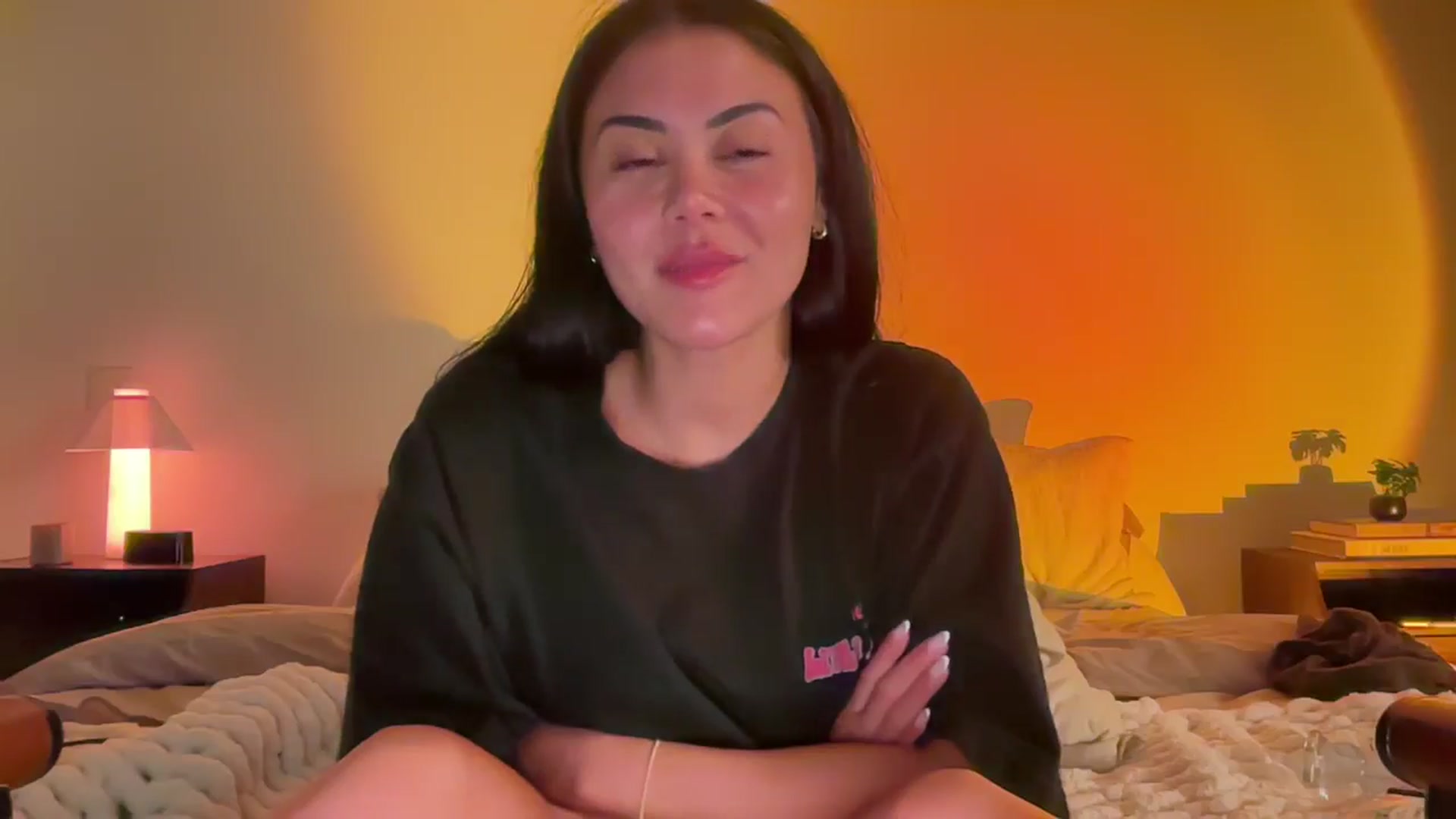 Gallery image thumbnail from Naomilynn's myfreecams stream on, 12/10/2024, 08:06 image 19 of 20