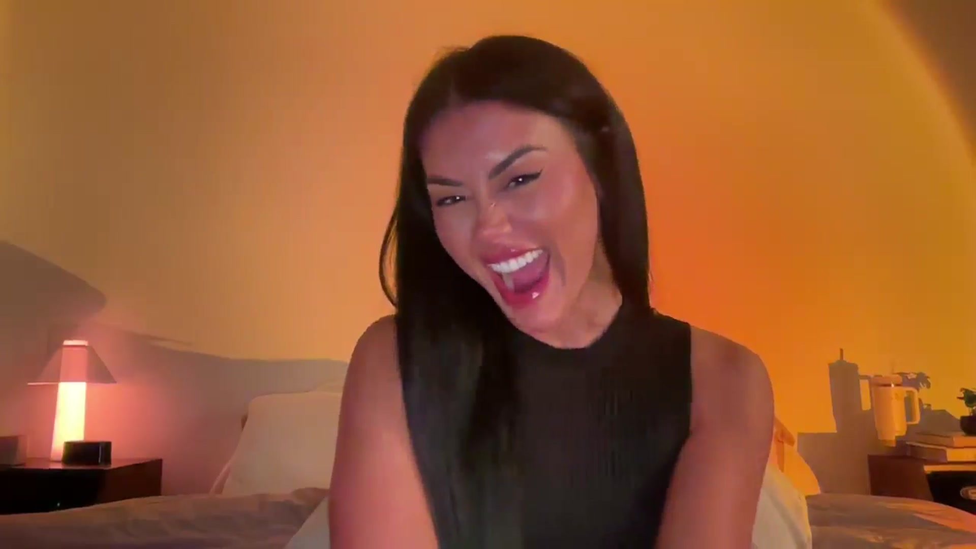 Gallery image thumbnail from Naomilynn's myfreecams stream on, 12/14/2024, 08:05 image 5 of 20