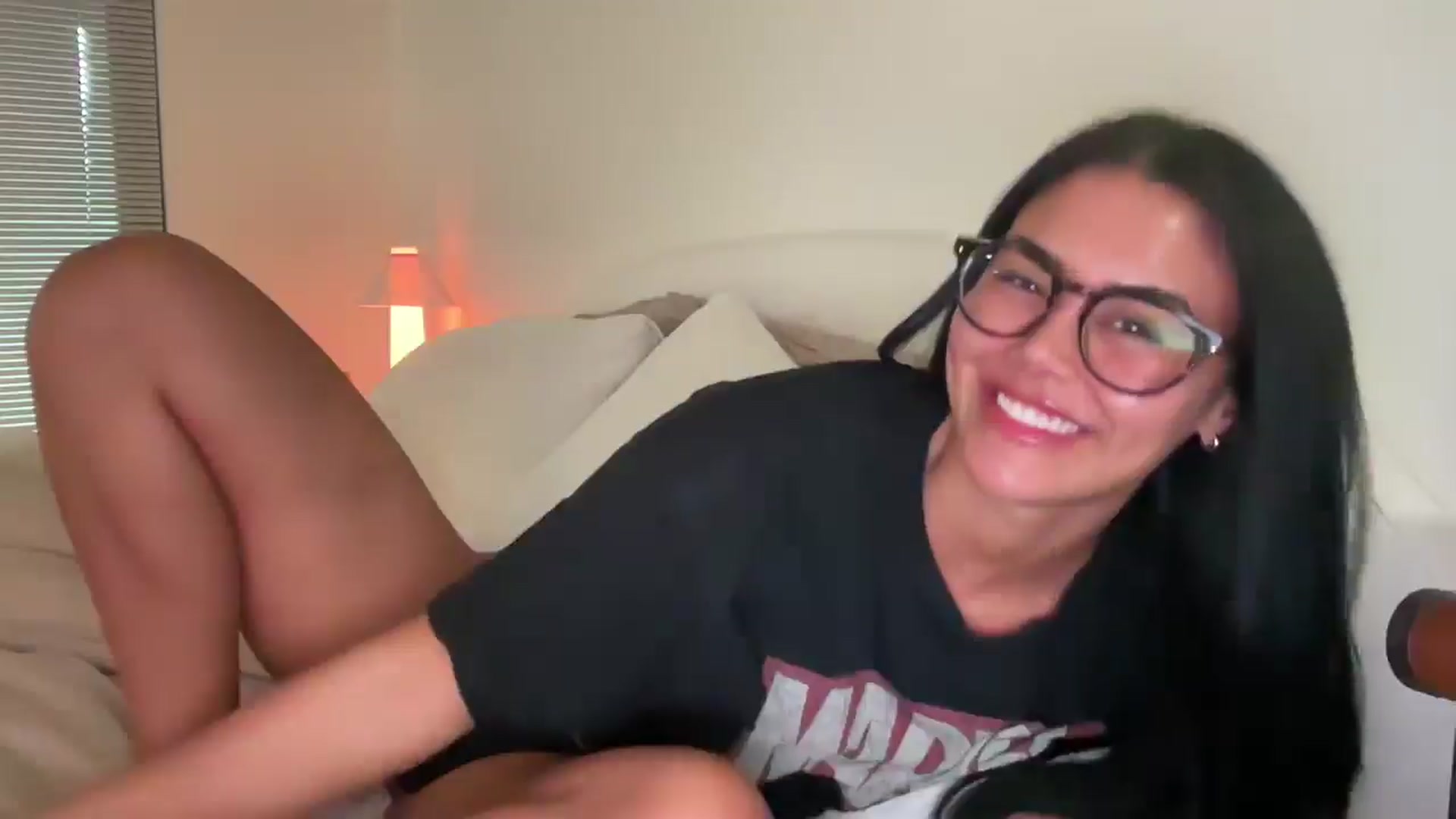 Gallery image thumbnail from Naomilynn's myfreecams stream on, 12/14/2024, 21:57 image 15 of 20