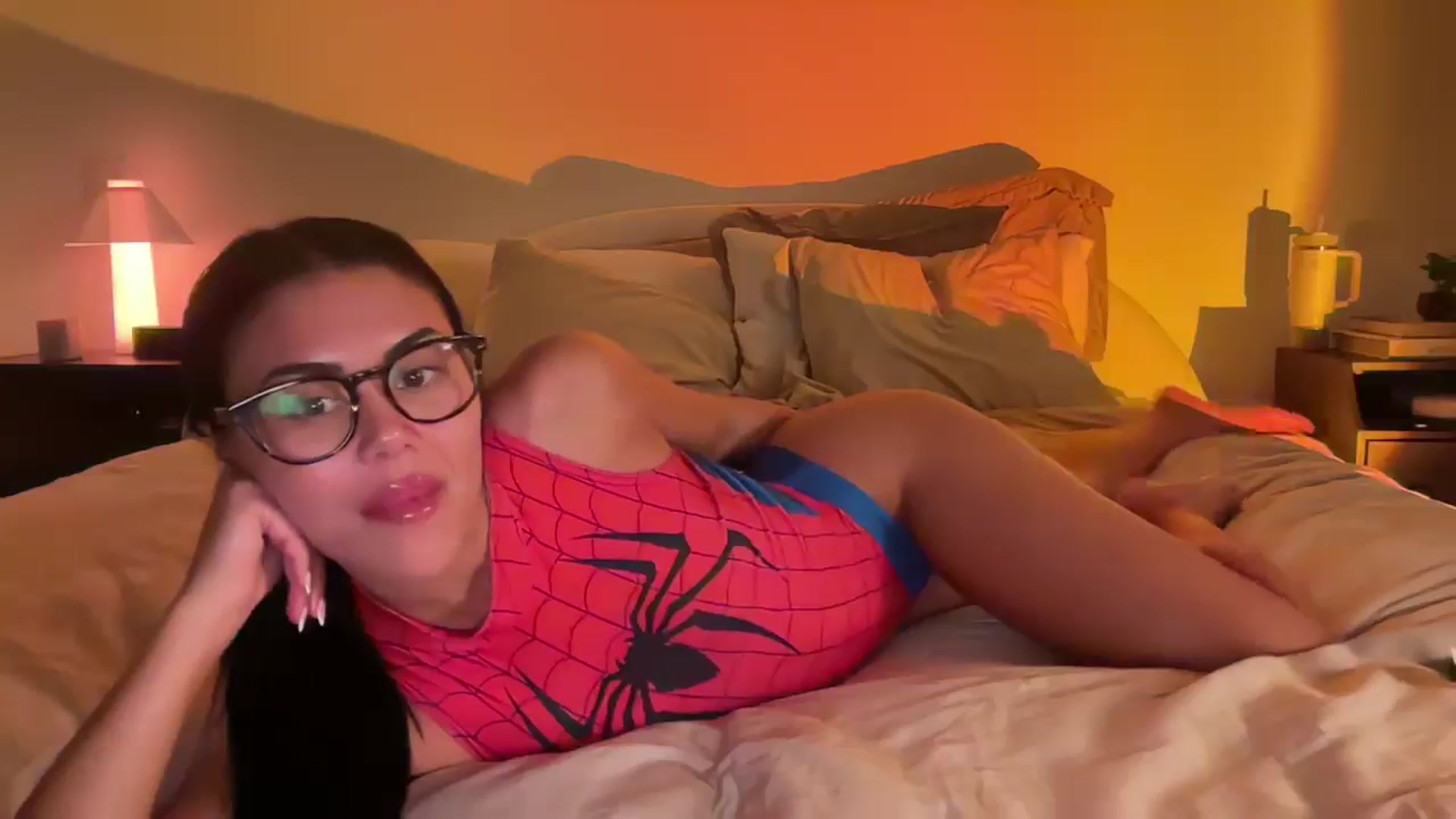 Gallery image thumbnail from Naomilynn's myfreecams stream on, 12/17/2024, 02:28 image 11 of 20
