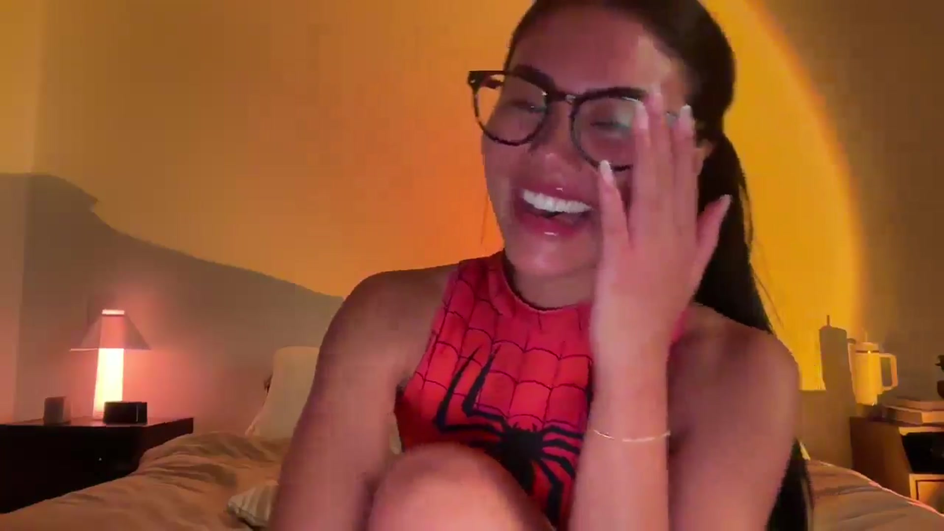 Gallery image thumbnail from Naomilynn's myfreecams stream on, 12/17/2024, 03:55 image 13 of 20