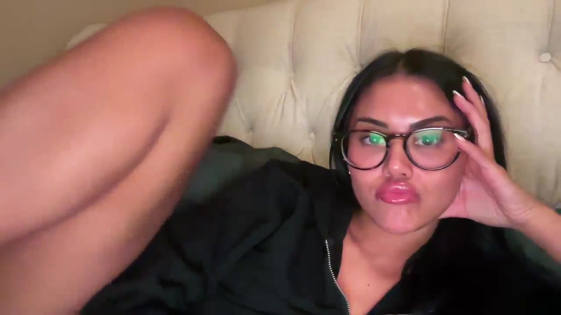 Gallery image thumbnail from Naomilynn's myfreecams stream on, 12/23/2024, 04:38 image 20 of 20