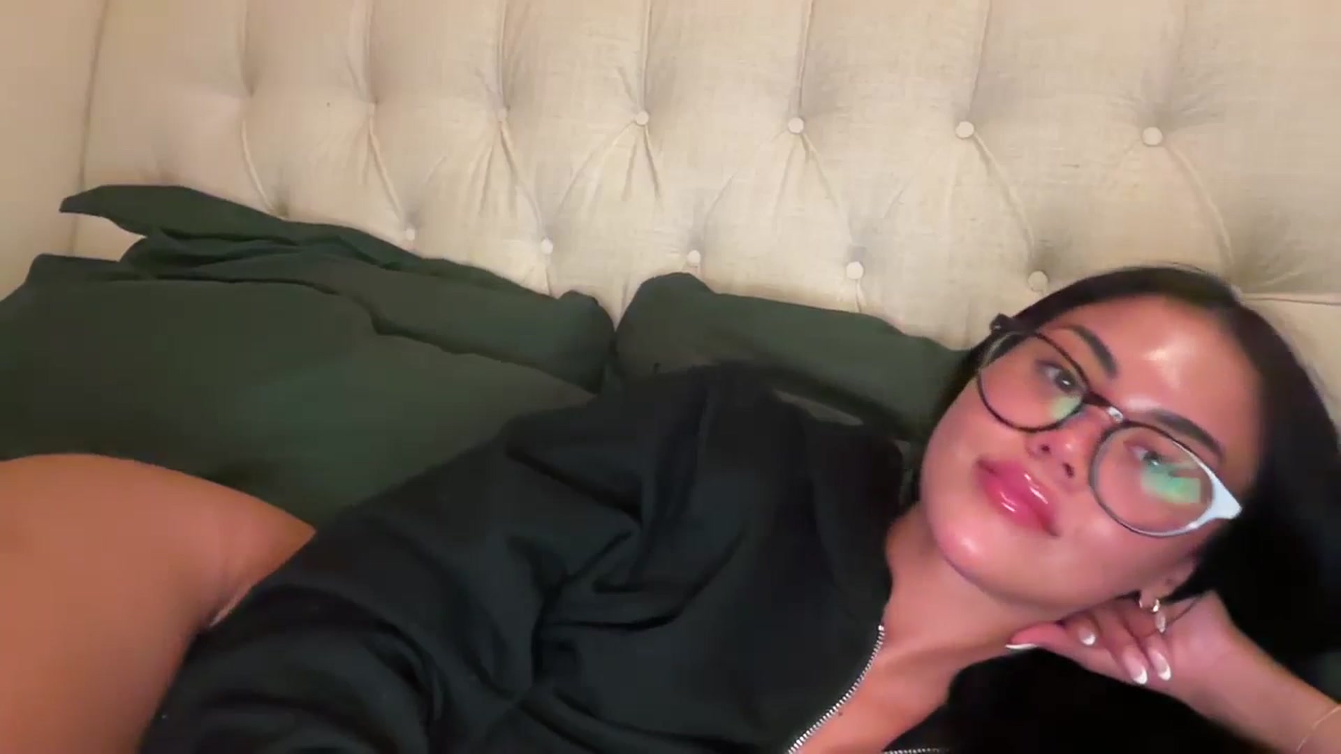 Gallery image thumbnail from Naomilynn's myfreecams stream on, 12/23/2024, 06:56 image 8 of 20