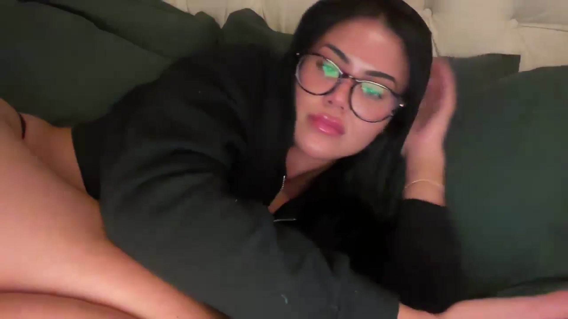 Gallery image thumbnail from Naomilynn's myfreecams stream on, 12/23/2024, 06:56 image 20 of 20