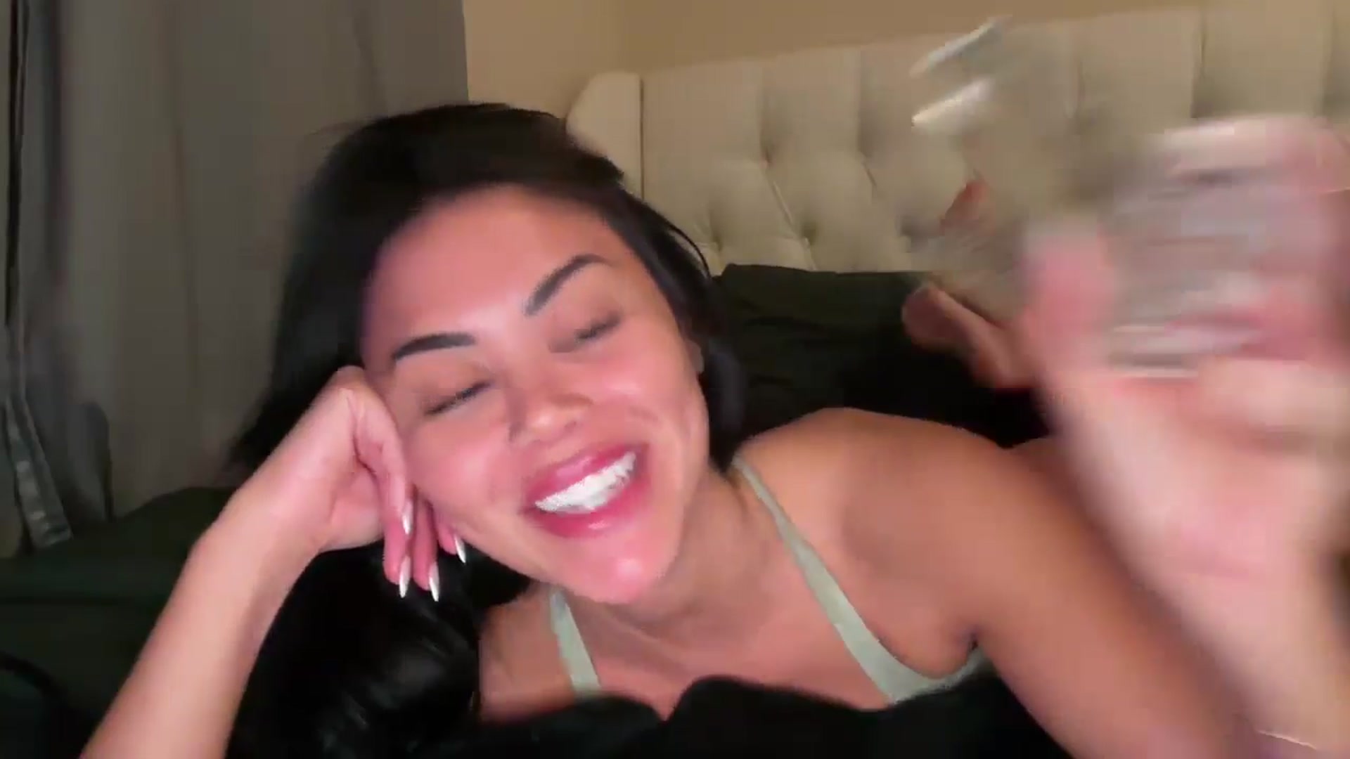 Gallery image thumbnail from Naomilynn's myfreecams stream on, 01/03/2025, 06:24 image 19 of 20