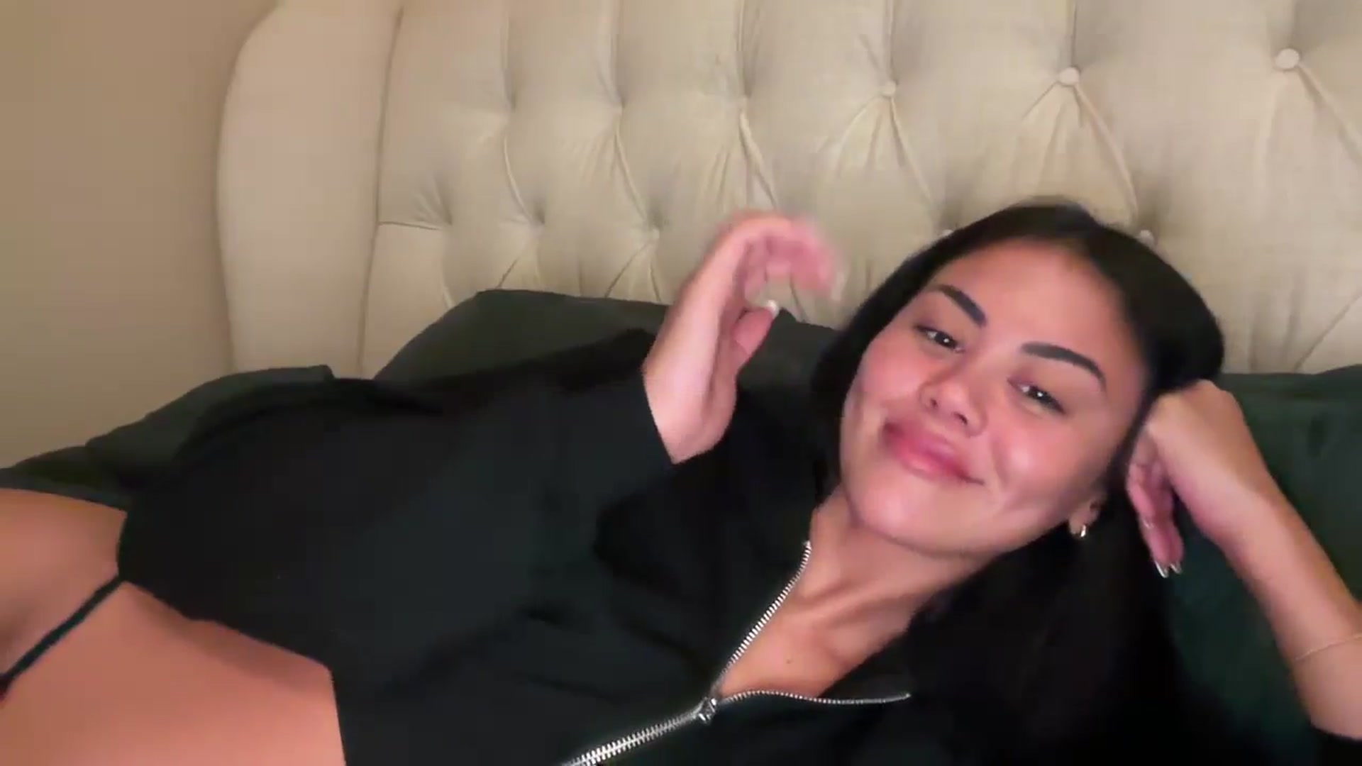 Gallery image thumbnail from Naomilynn's myfreecams stream on, 01/05/2025, 06:16 image 16 of 20