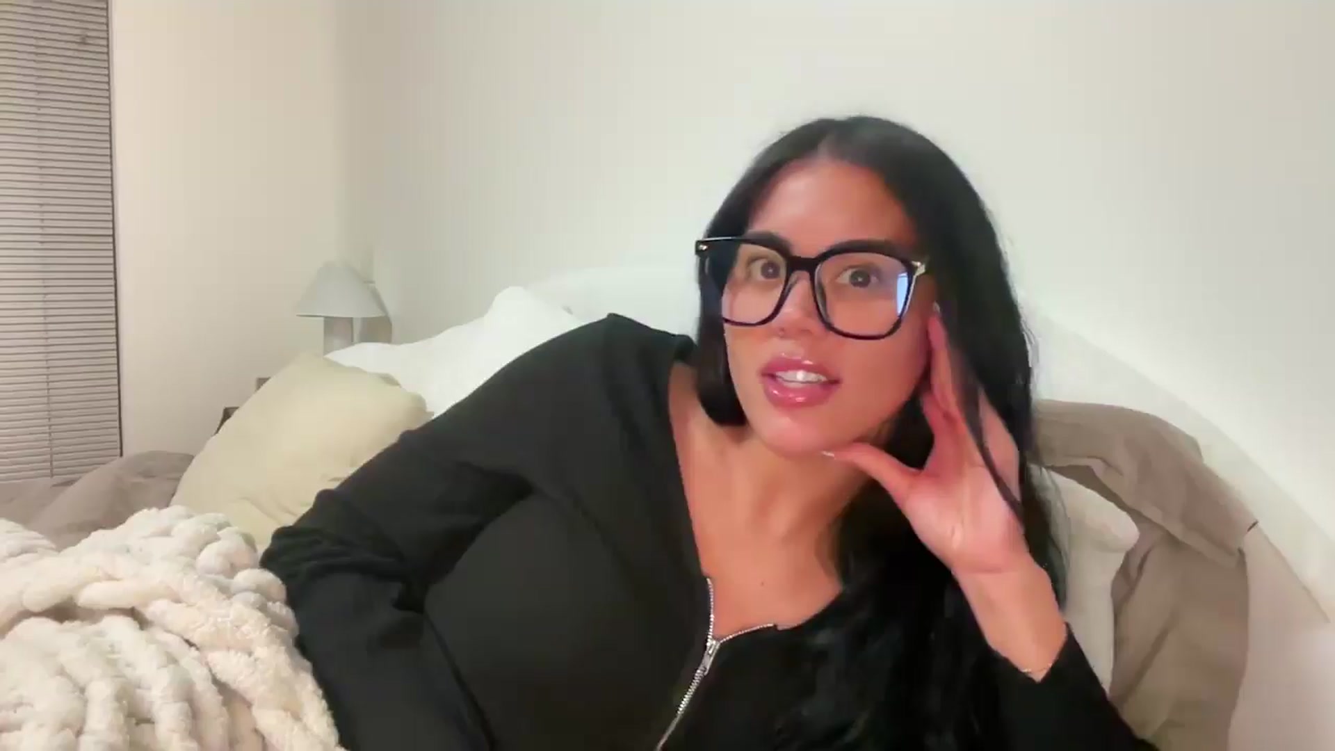 Gallery image thumbnail from Naomilynn's myfreecams stream on, 01/06/2025, 05:36 image 12 of 20