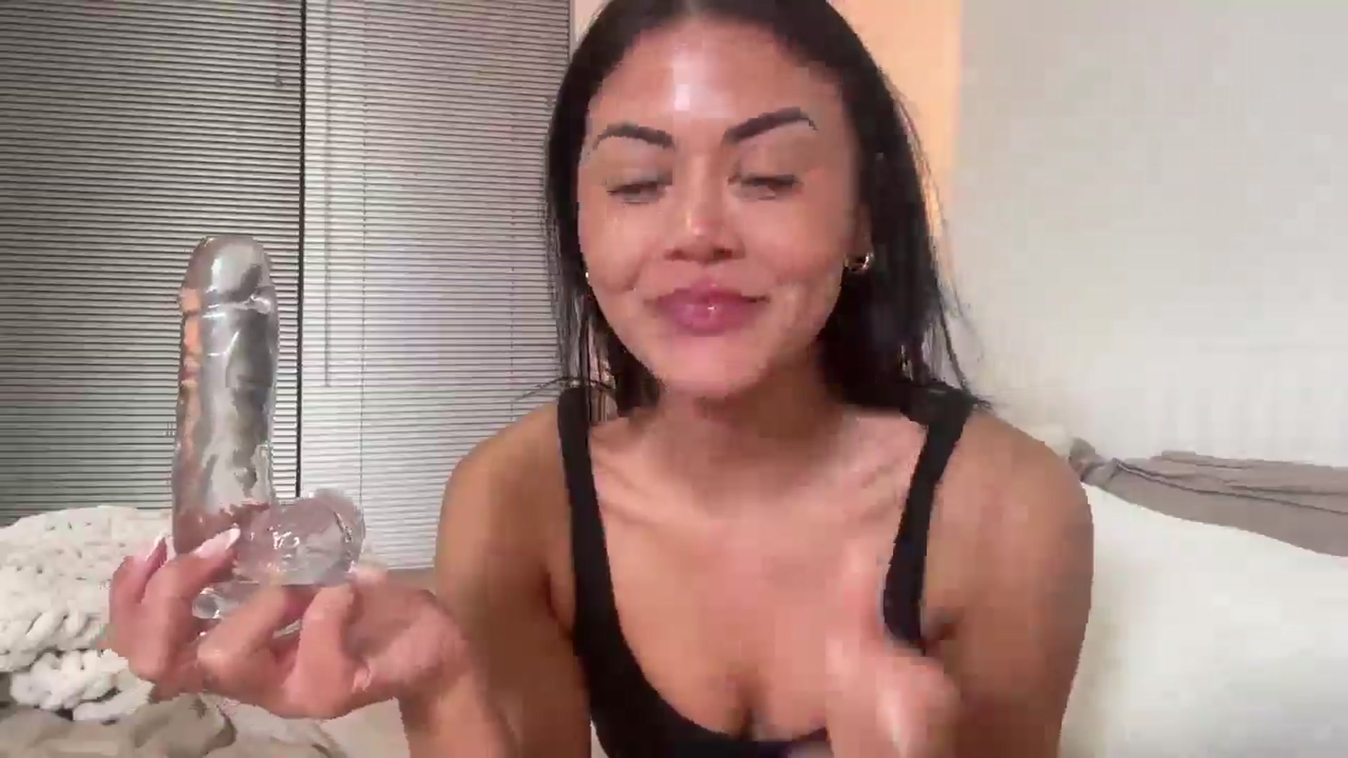 Gallery image thumbnail from Naomilynn's myfreecams stream on, 01/10/2025, 07:26 image 12 of 20